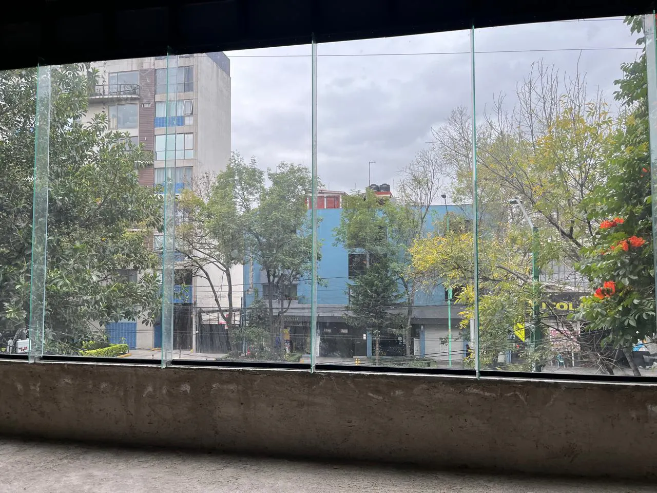 Local Comercial Spot2
