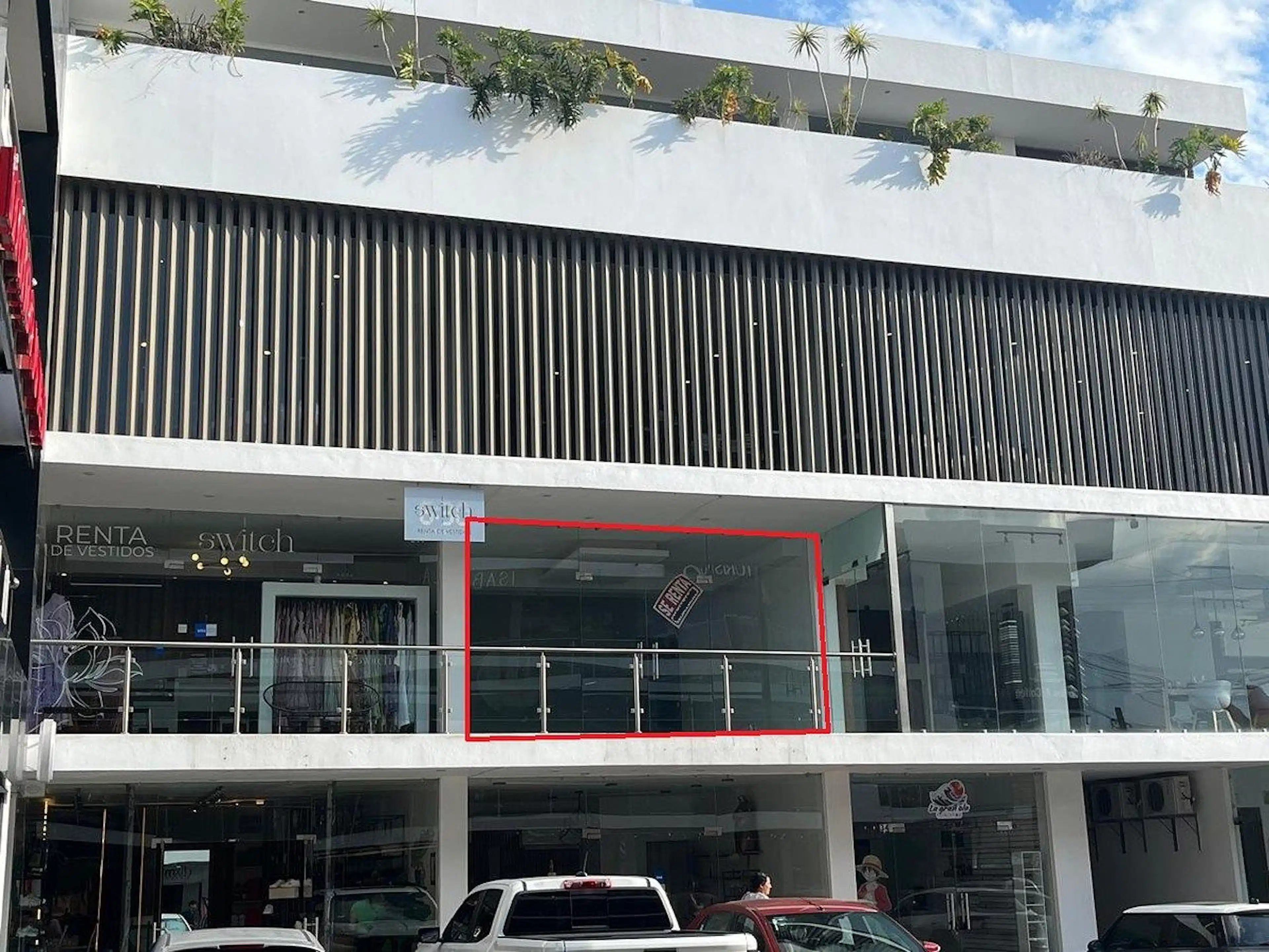 Se Renta Local Comercial En Plaza Infinite Nivel 1