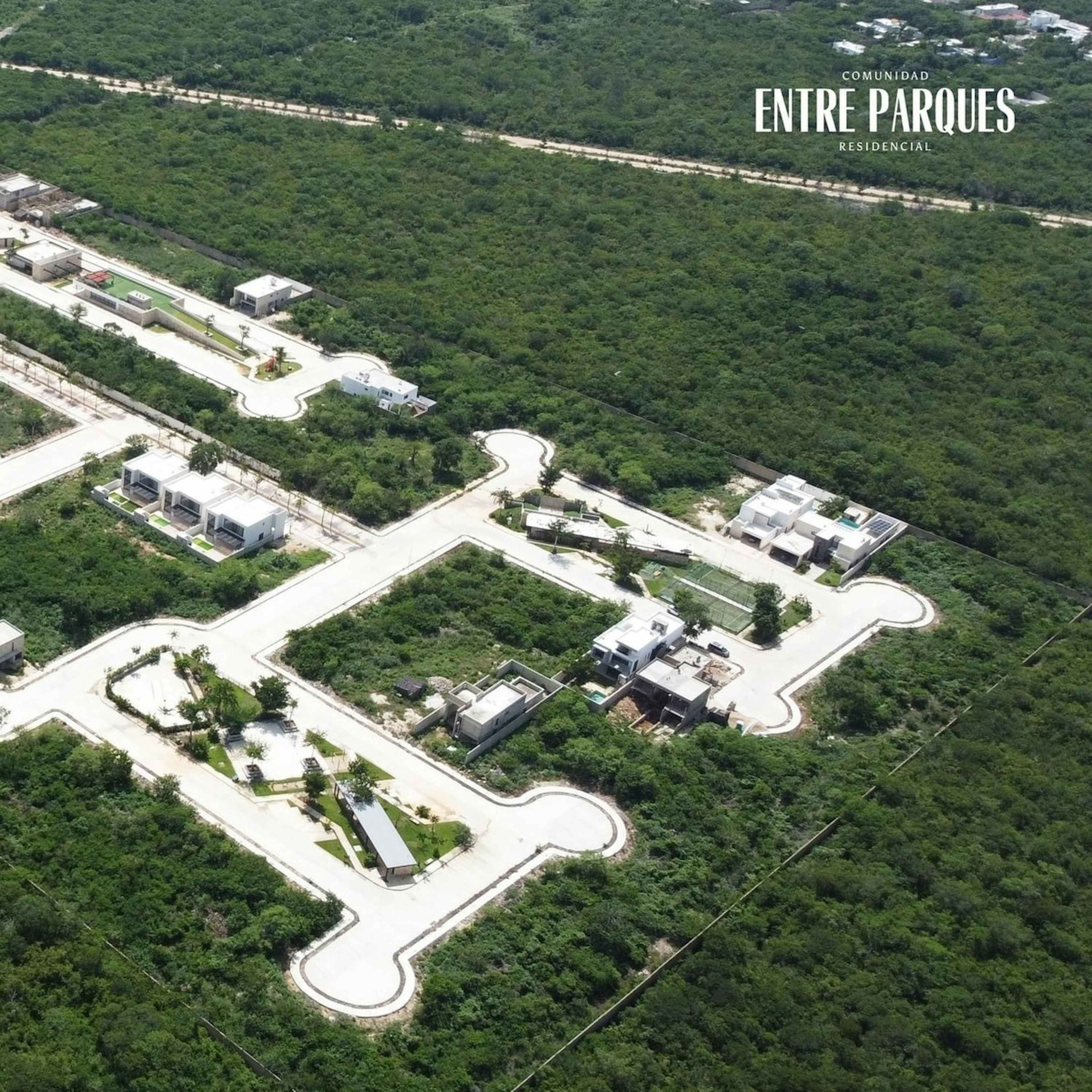 Terreno/lote En Venta Merida, Tixcuytun, Privada Entreparques, Entrega Inmediata