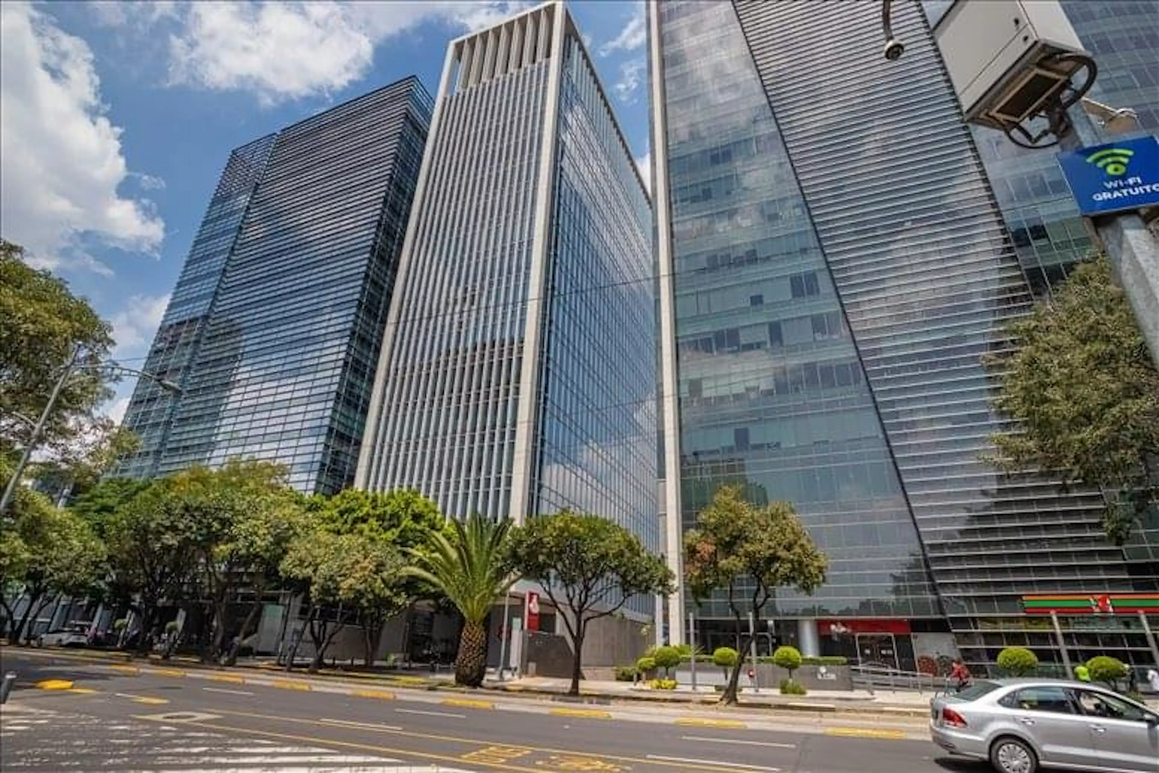 Regus Nápoles 3-4p