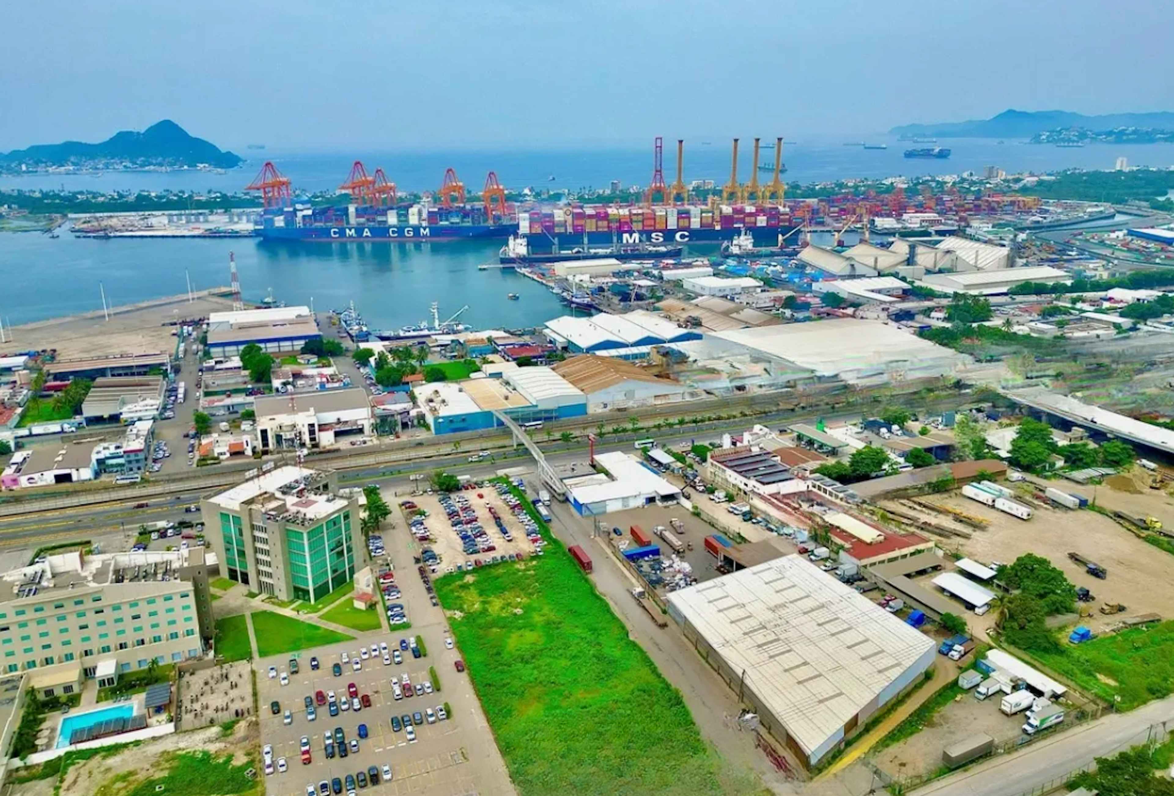 Terreno En Parque Industrial Fondeport, Manzanillo, Colima