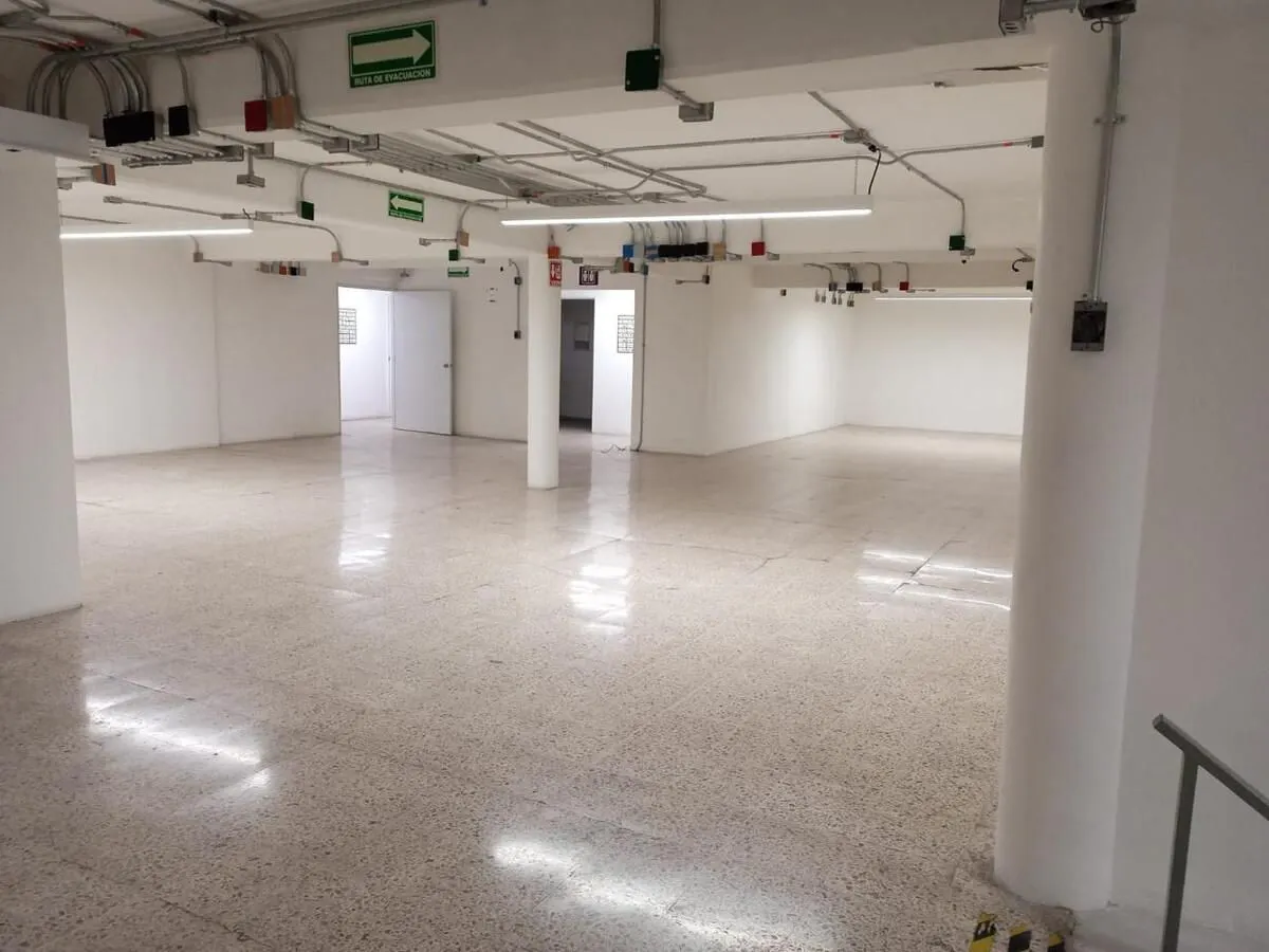 Local Comercial Spot2