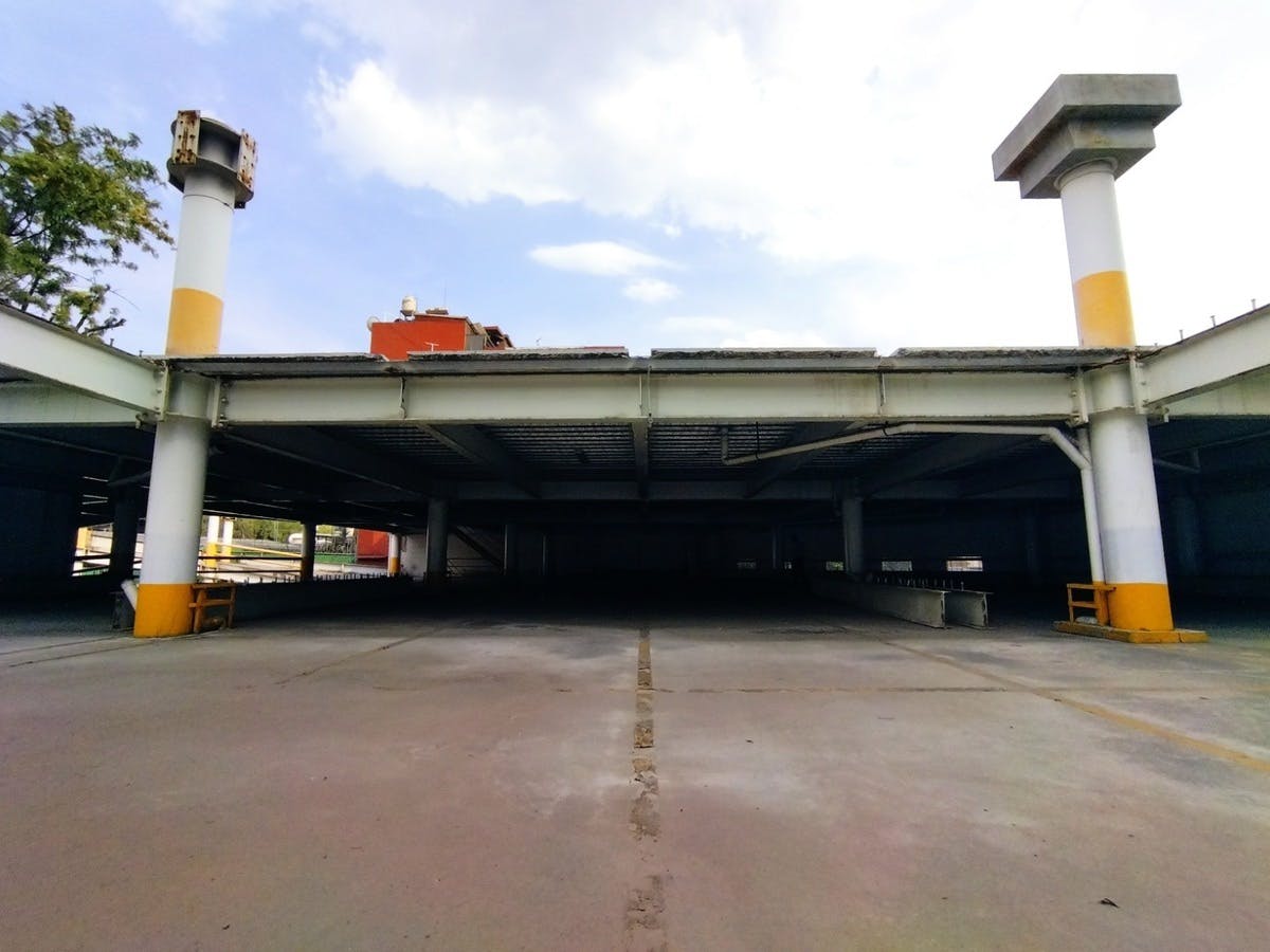 Local Comercial Spot2