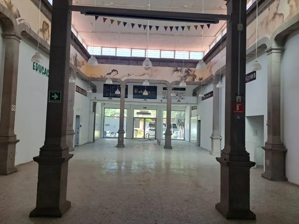 Local Comercial Spot2