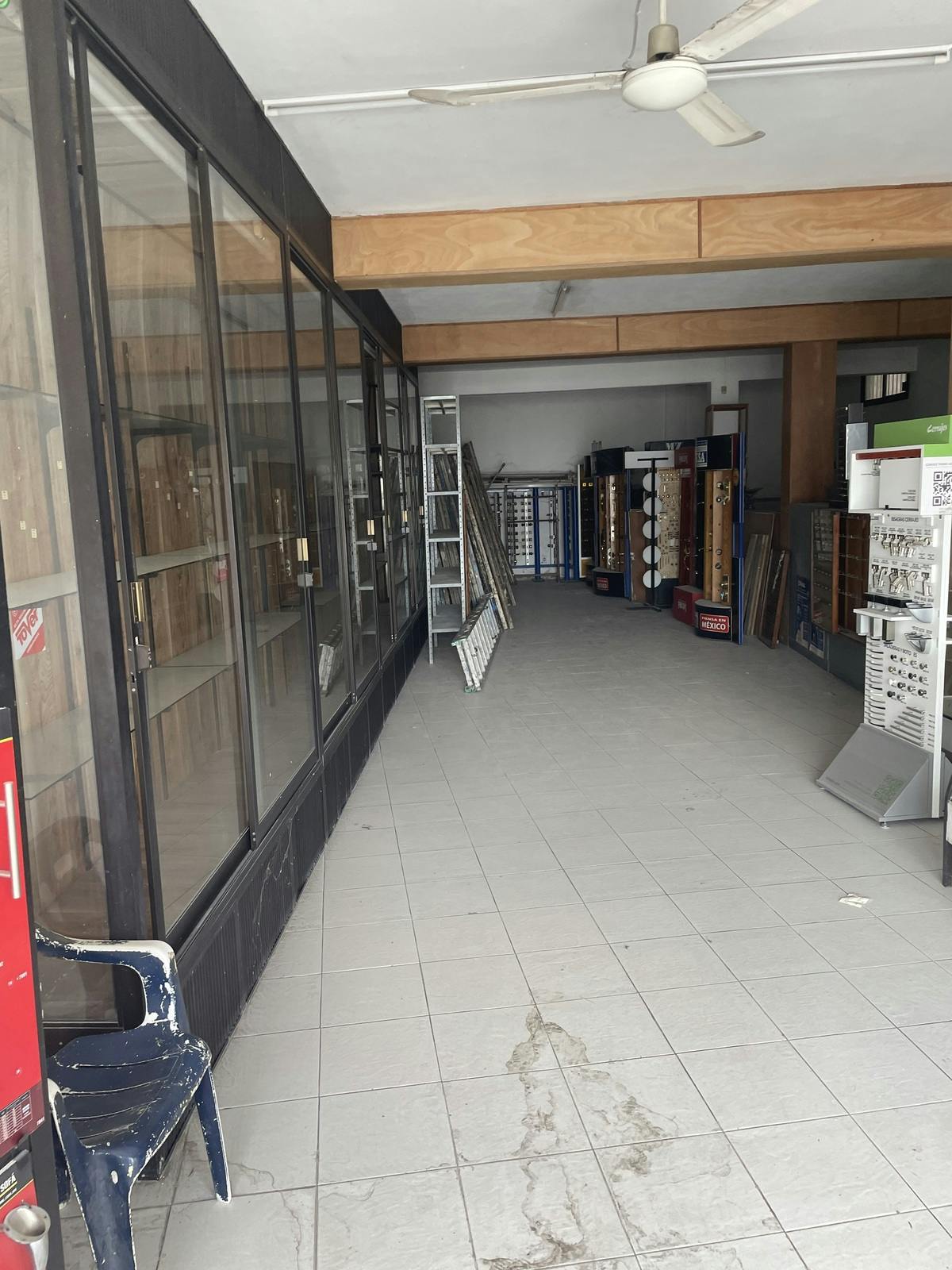 Local Comercial Spot2