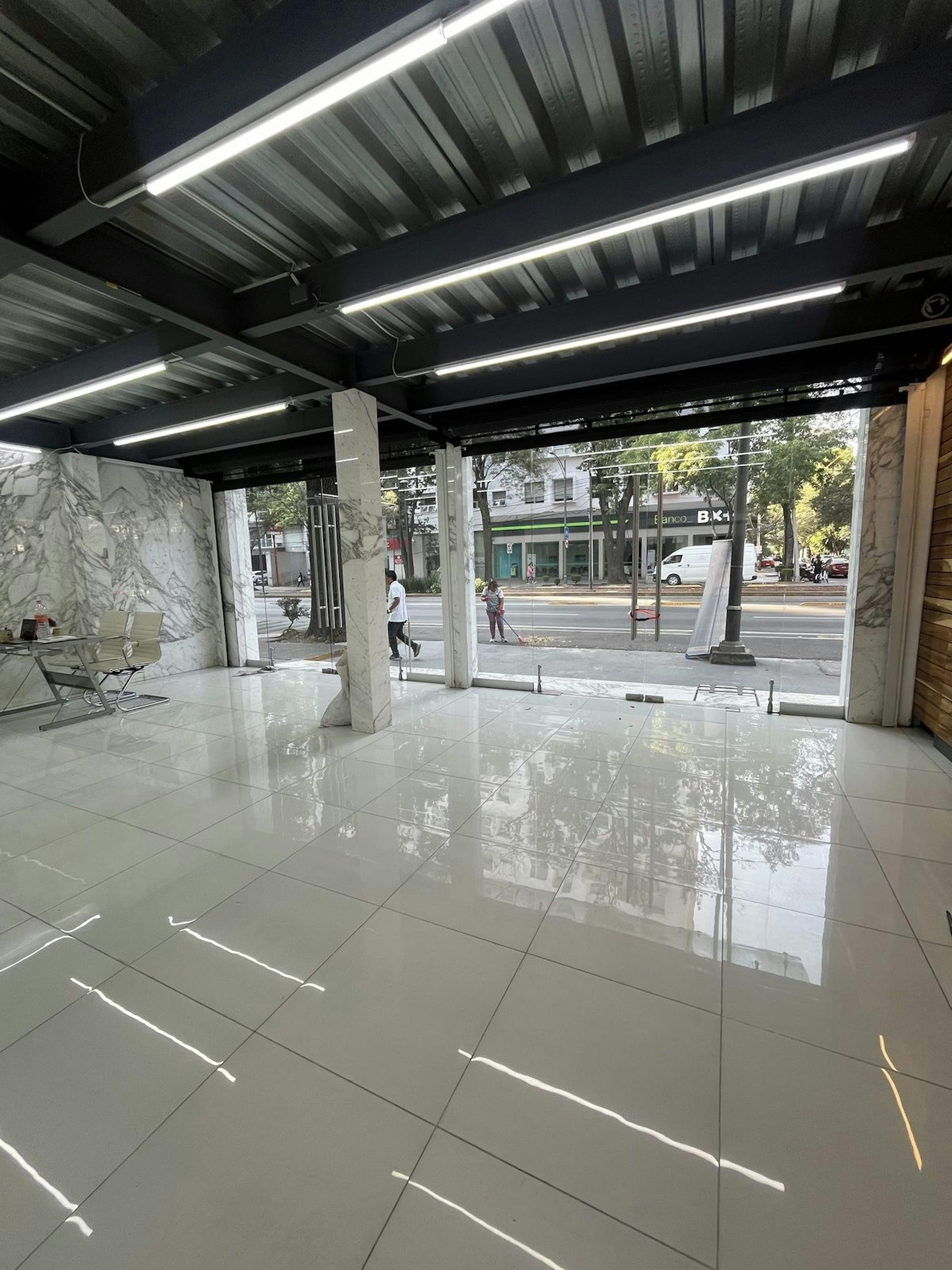 Spot image 0