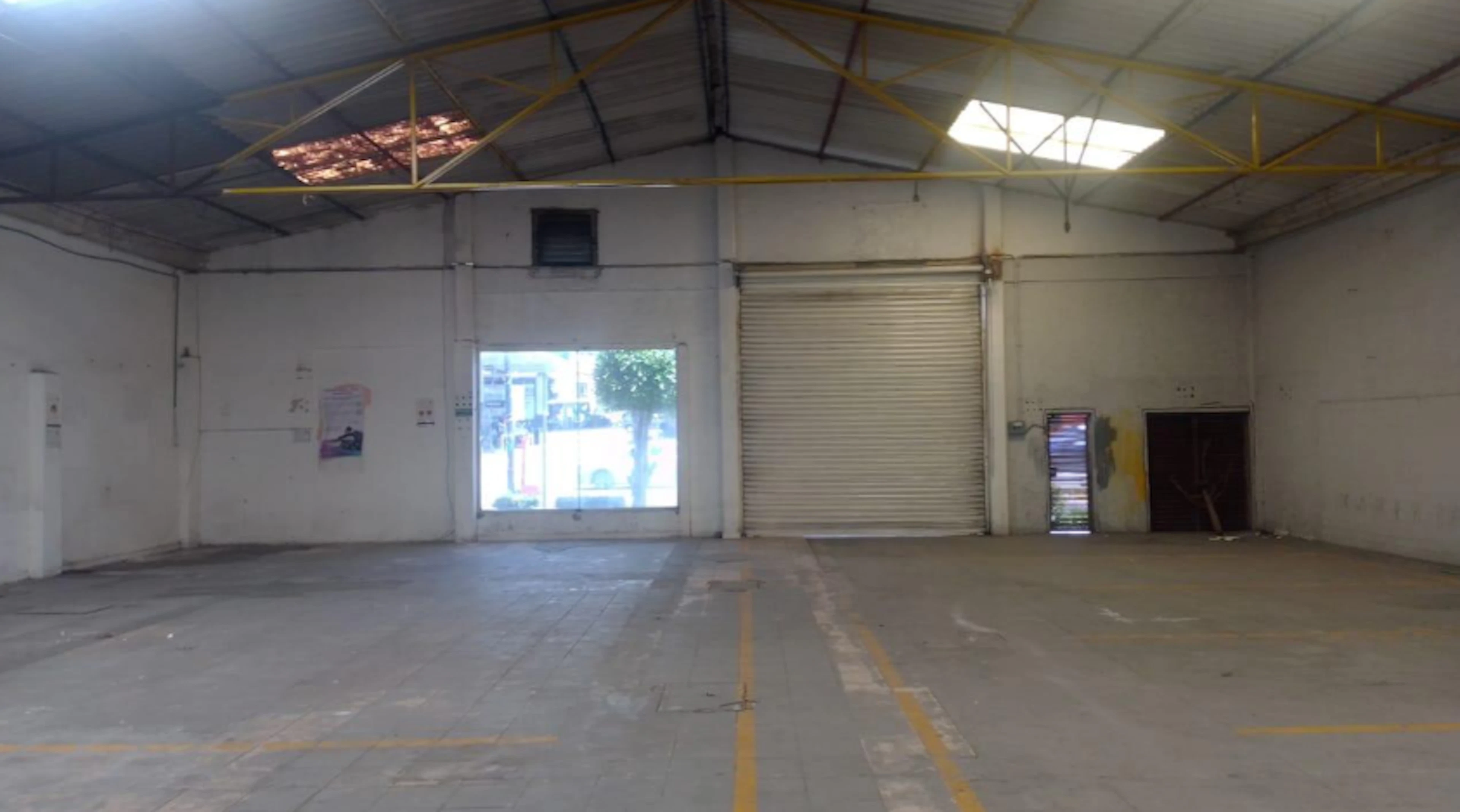 Local Comercial Spot2