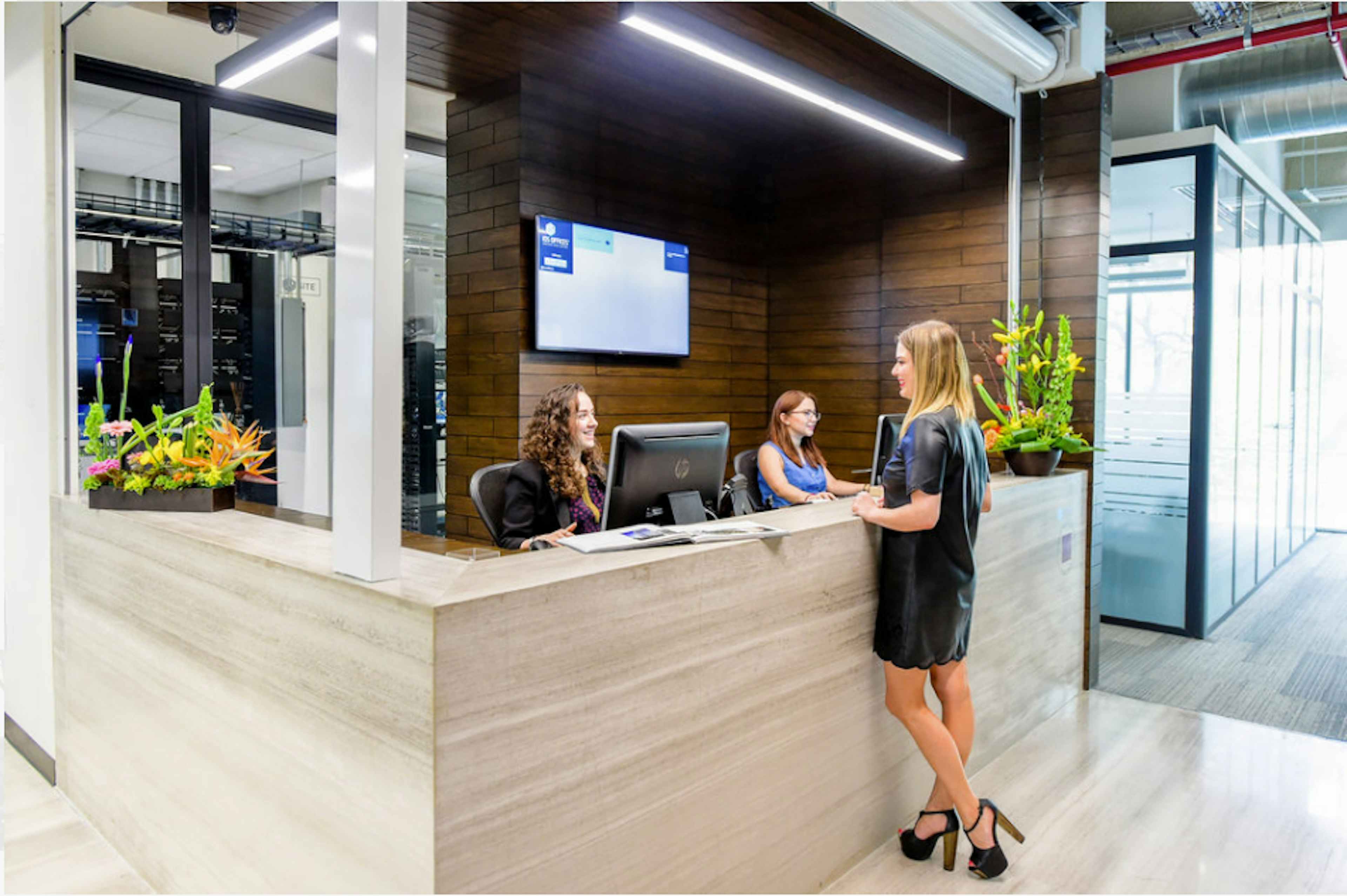 Av. Cervantes Saavedra 233