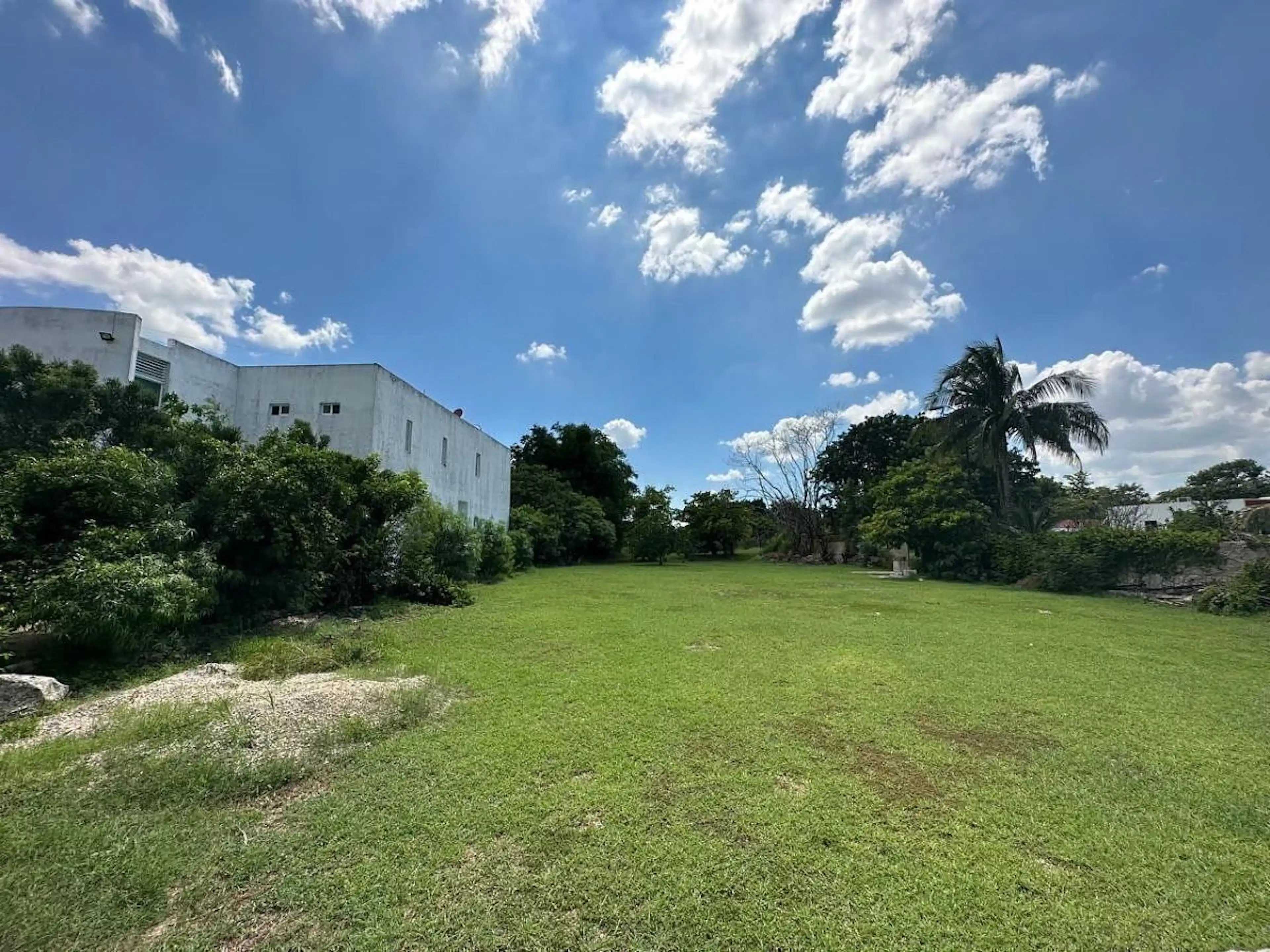 TERRENO EN VENTA EN CHOLUL UBICADO A TRES MINUTOS DE PERIFERICO