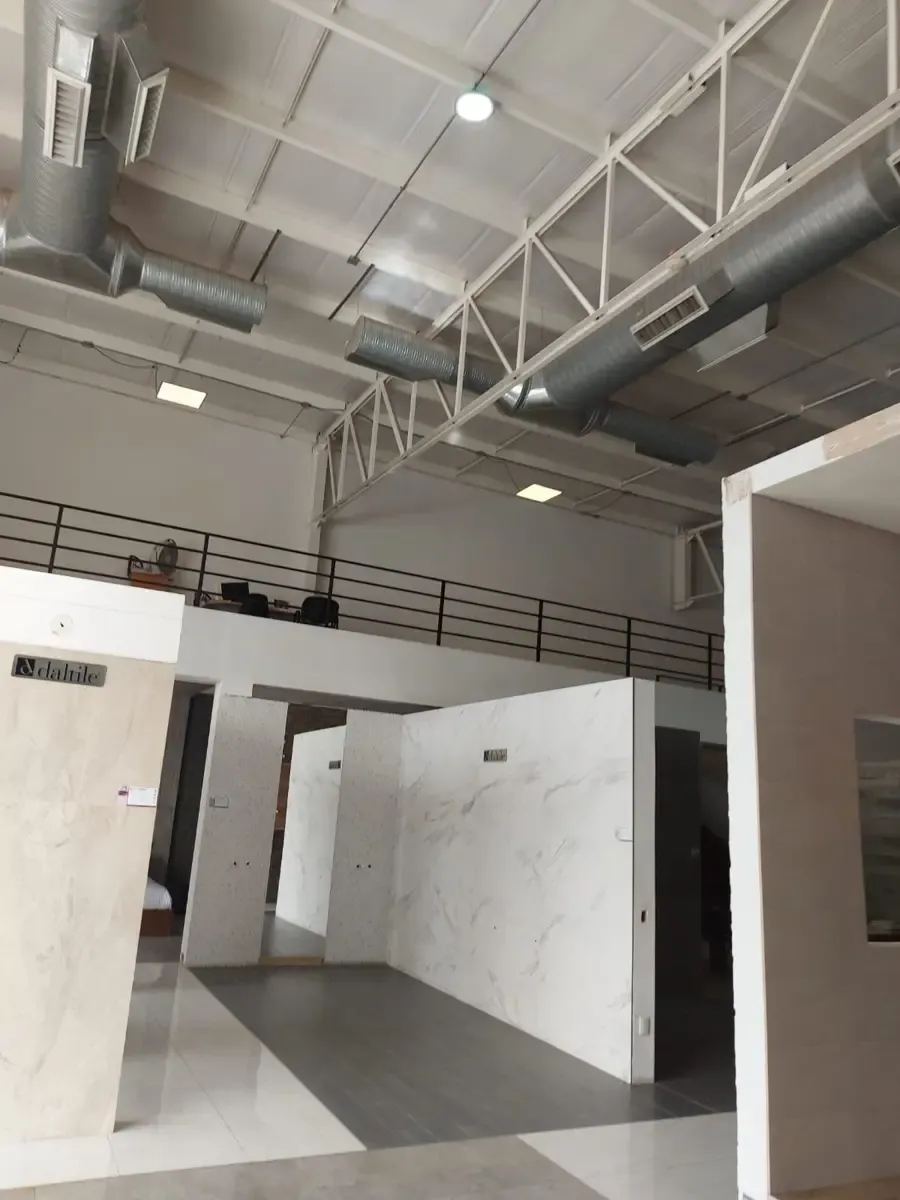 Local Comercial Spot2