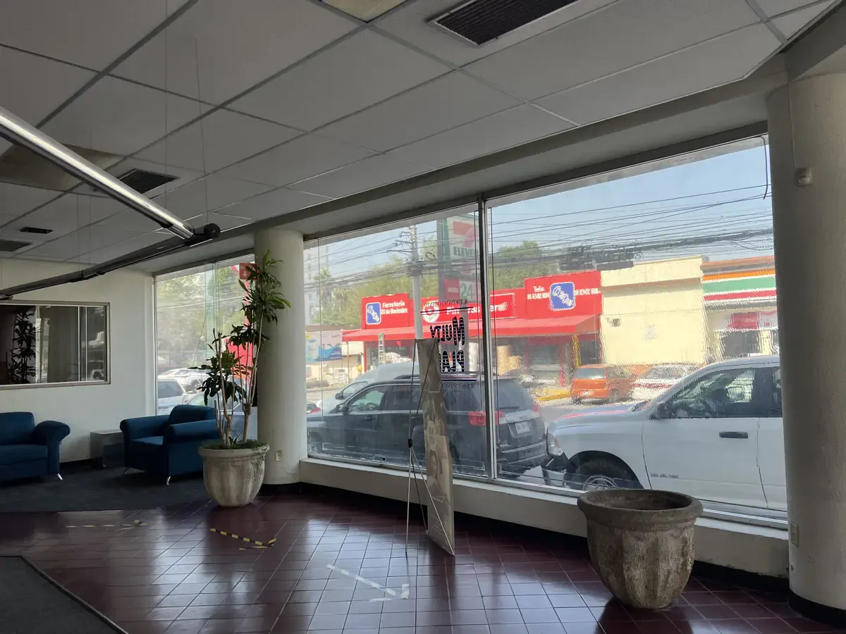 Local Comercial Spot2