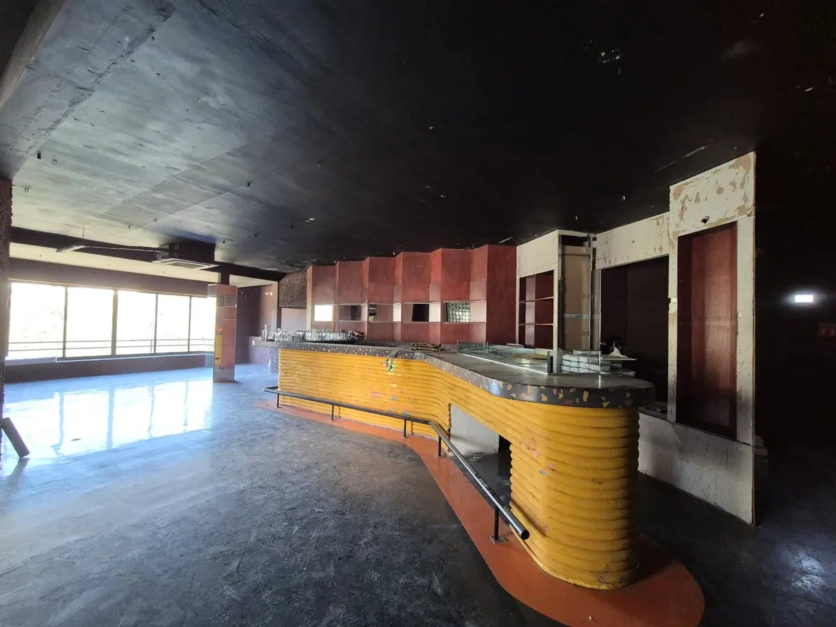 Local Comercial Spot2