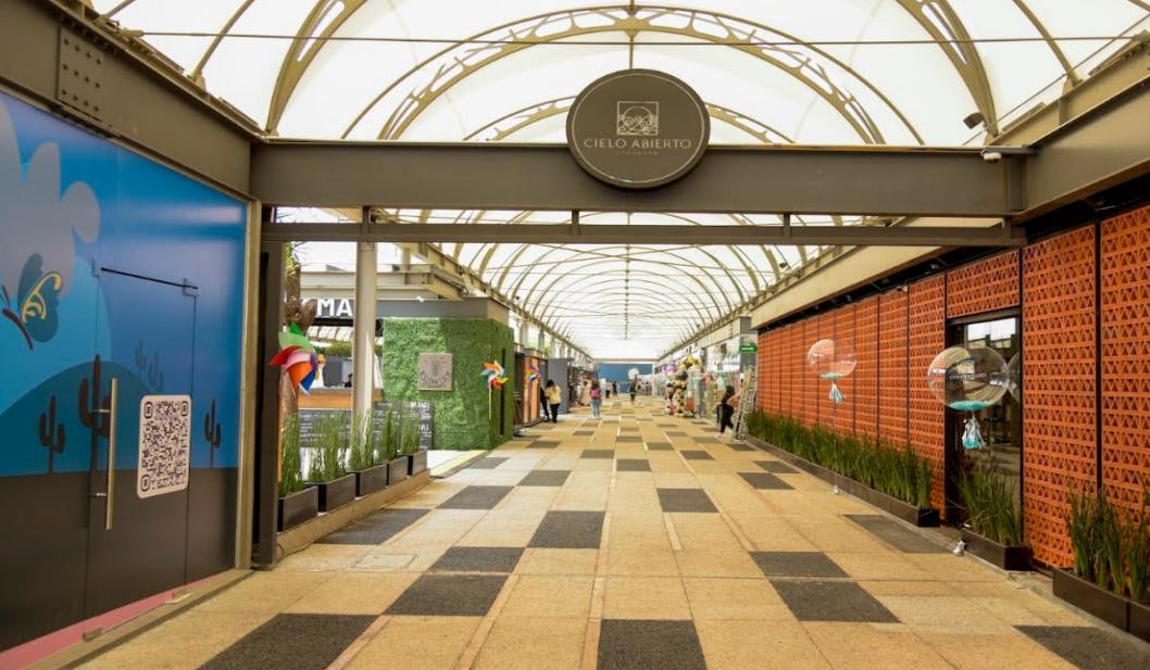 Local Comercial Spot2