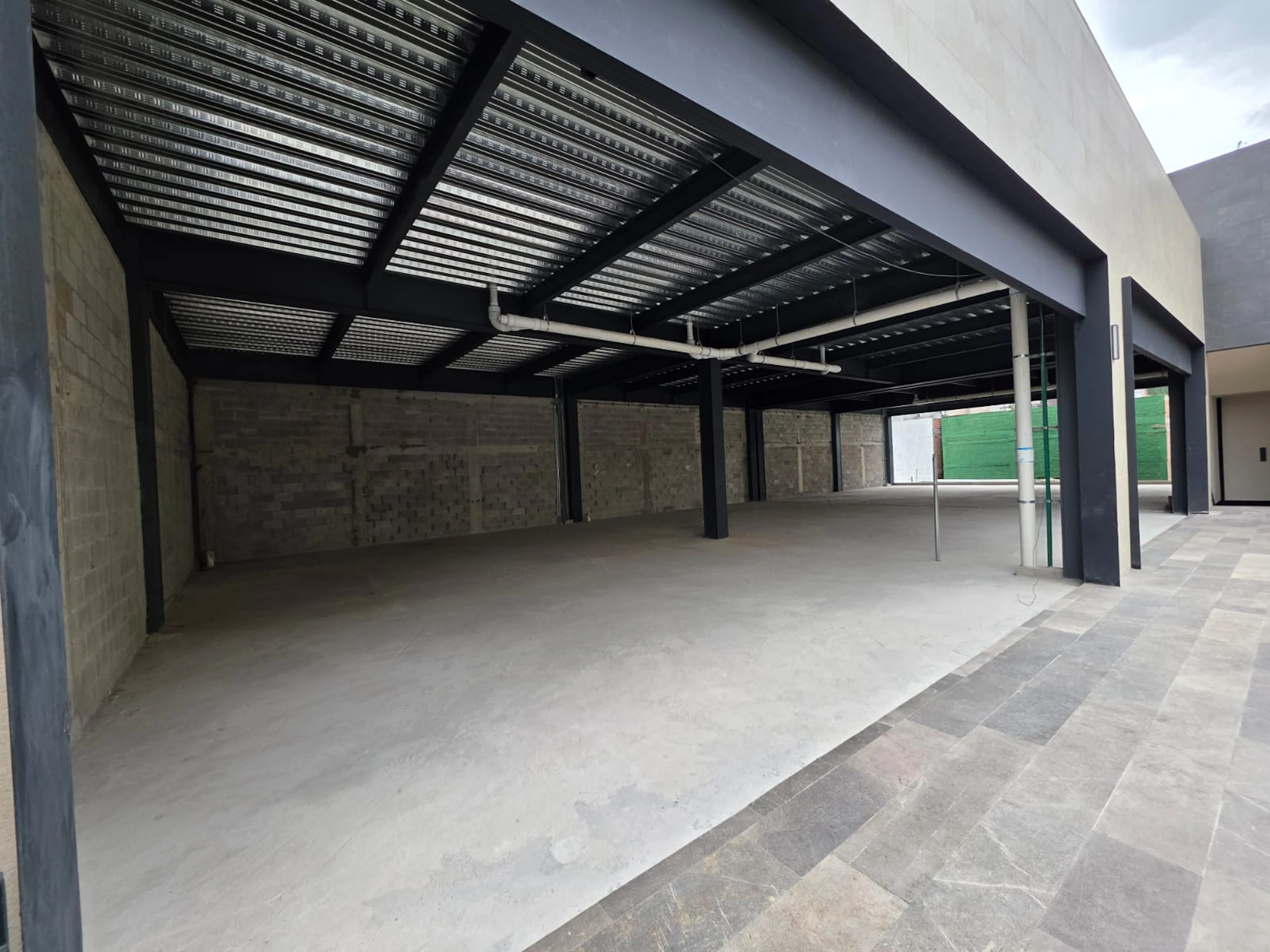 Local Comercial Spot2