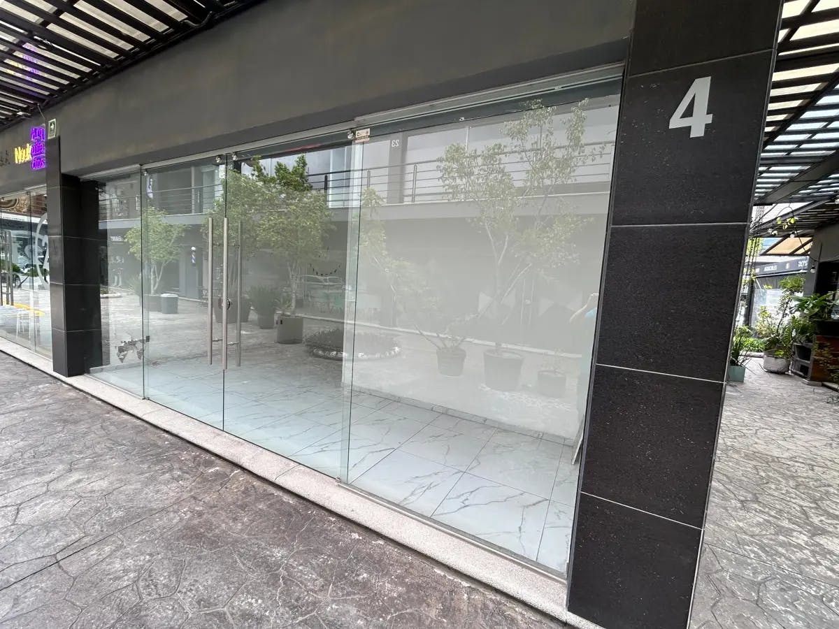 Local Comercial Spot2