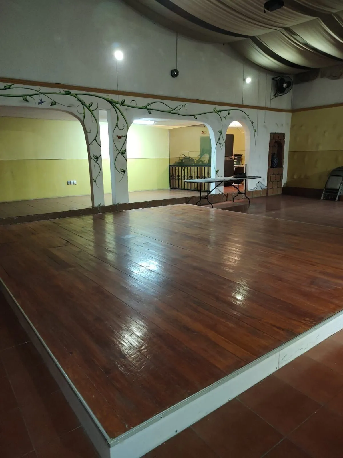 Local Comercial Spot2