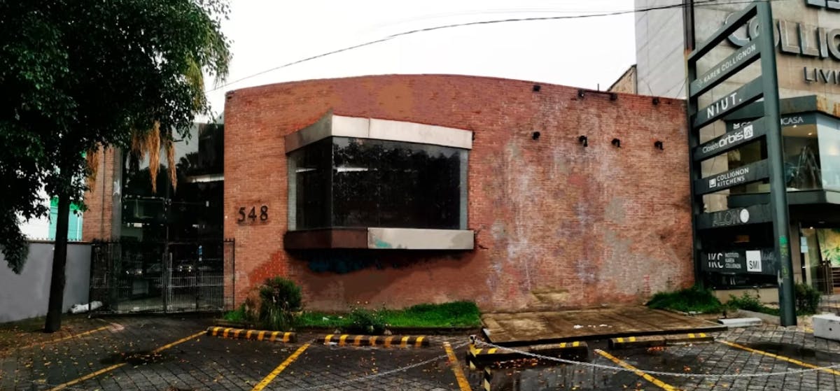 Local Comercial Spot2