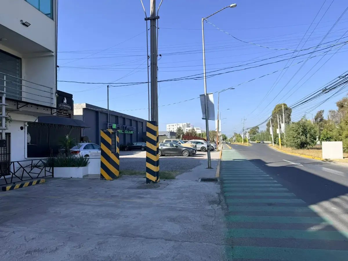 Local Comercial Spot2