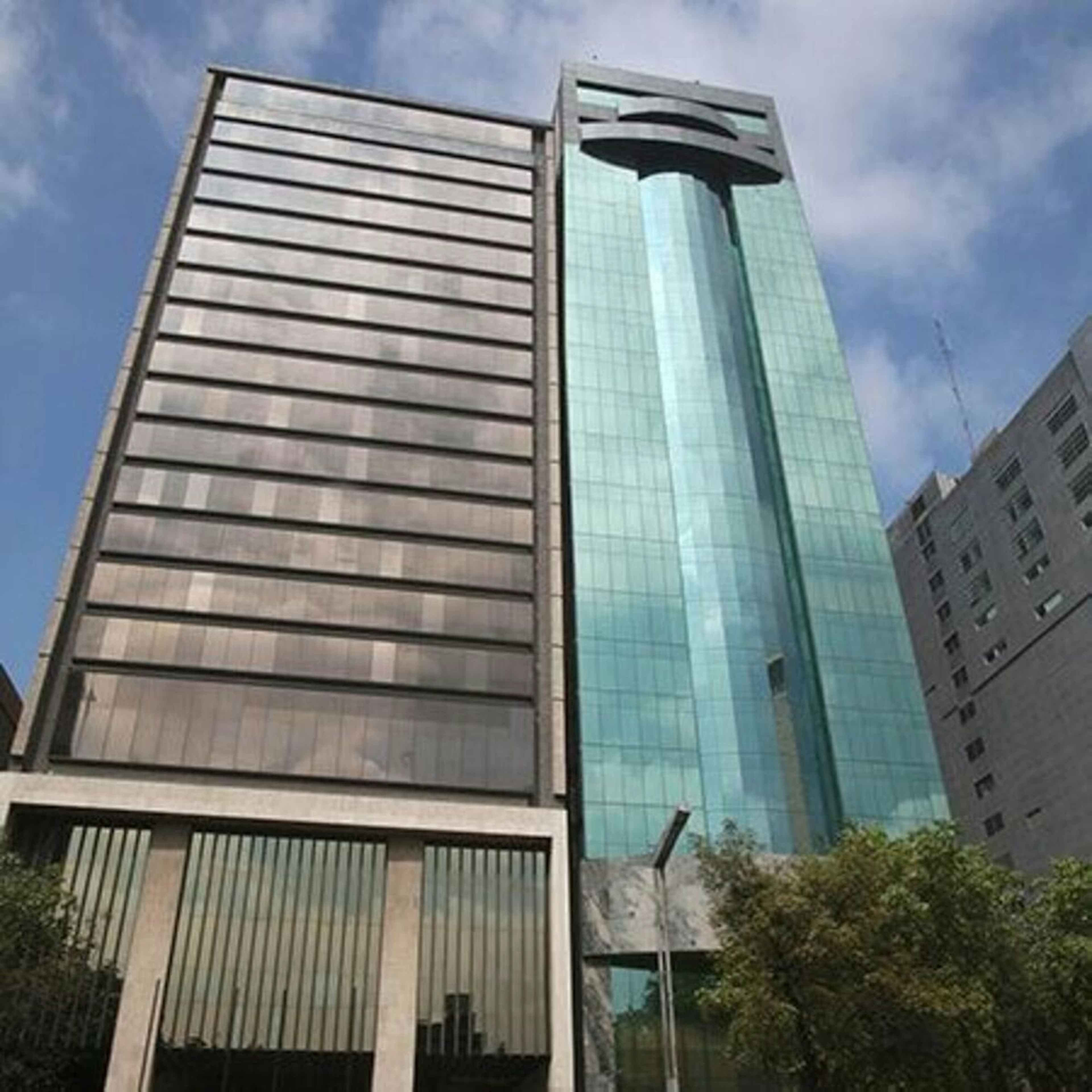 Av. Paseo De La Reforma 99