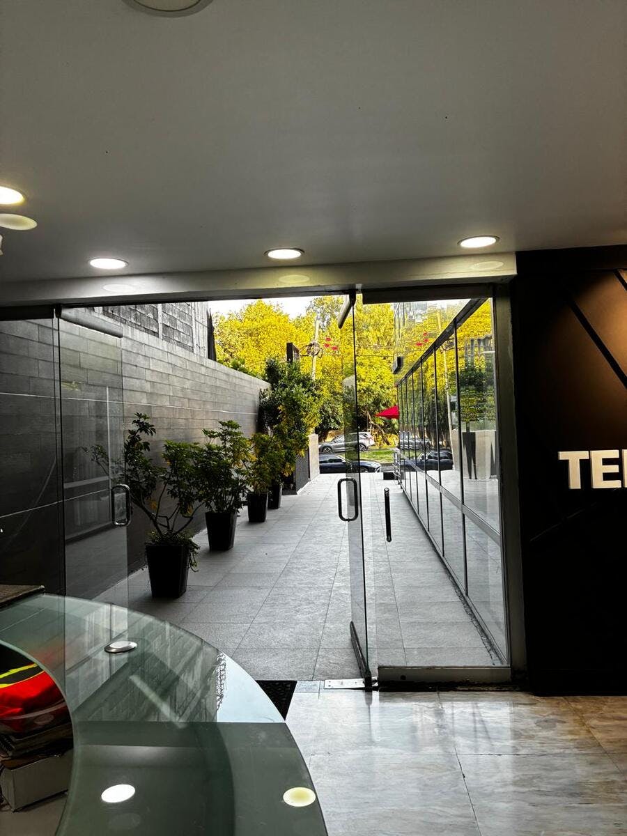 Local Comercial Spot2