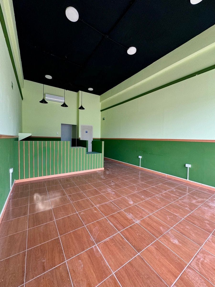 Local Comercial Spot2