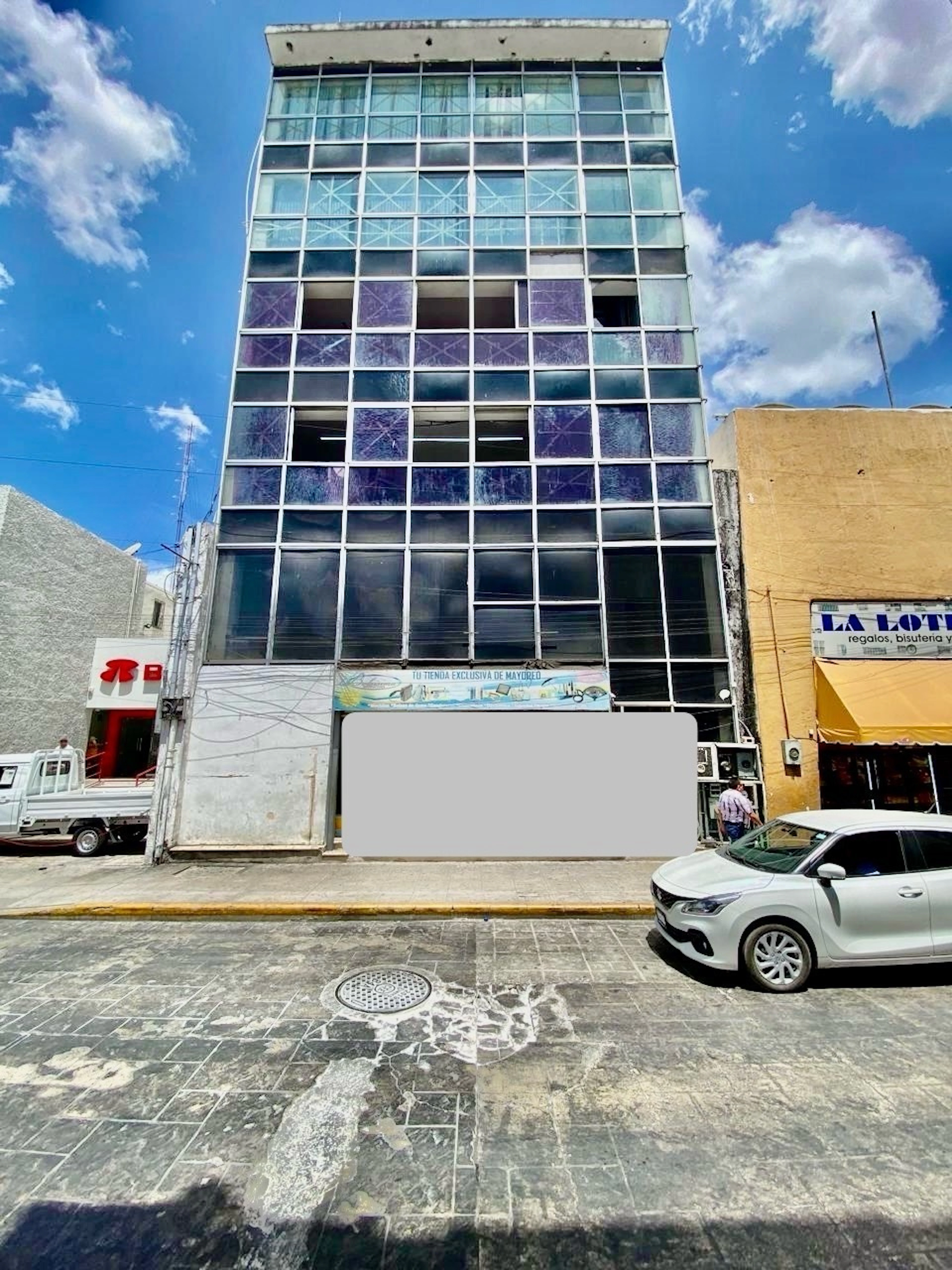 Local Comercial Spot2