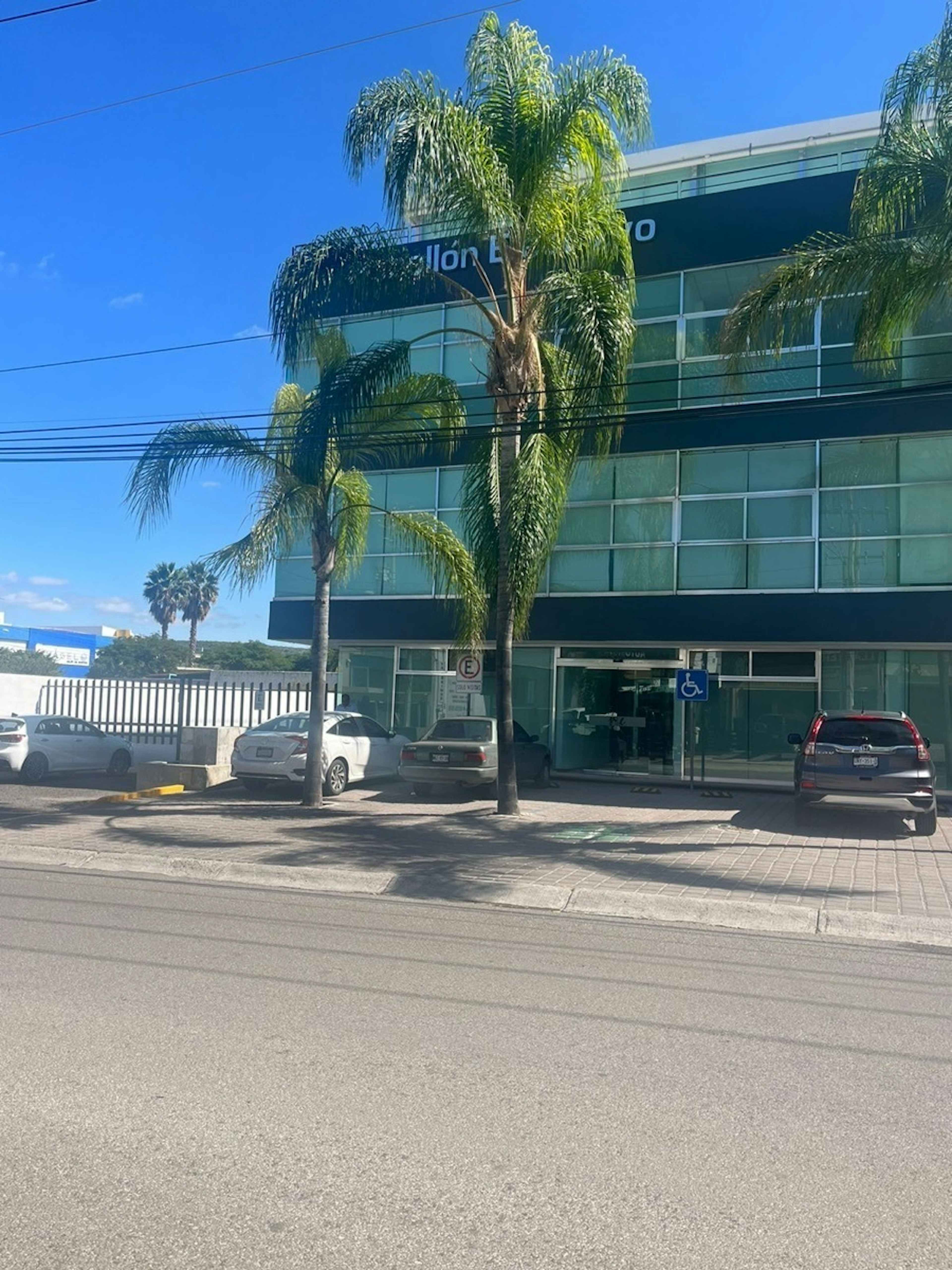 Calle R. M. Clemencia Borja Taboada 1