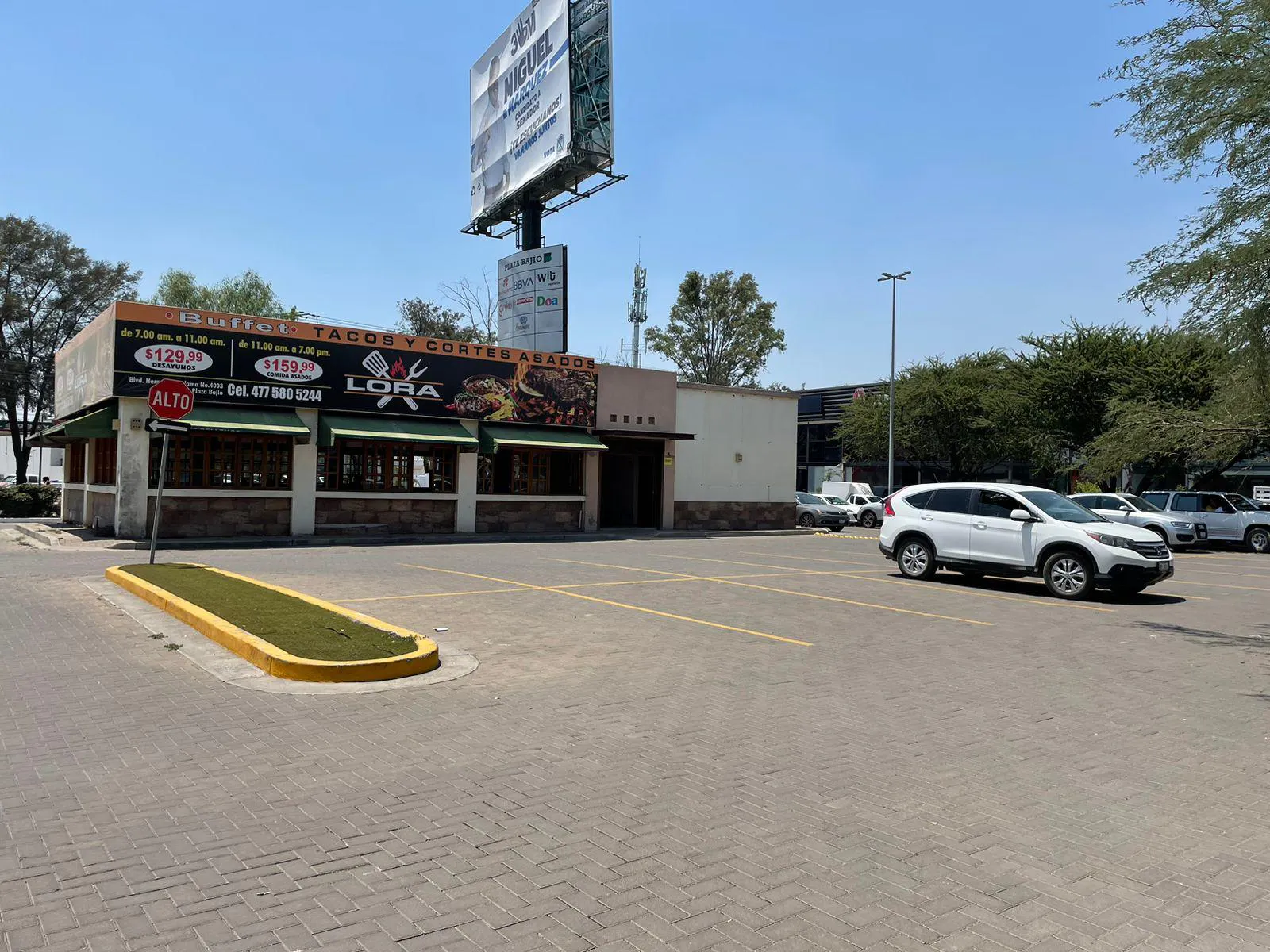 Local Comercial Spot2