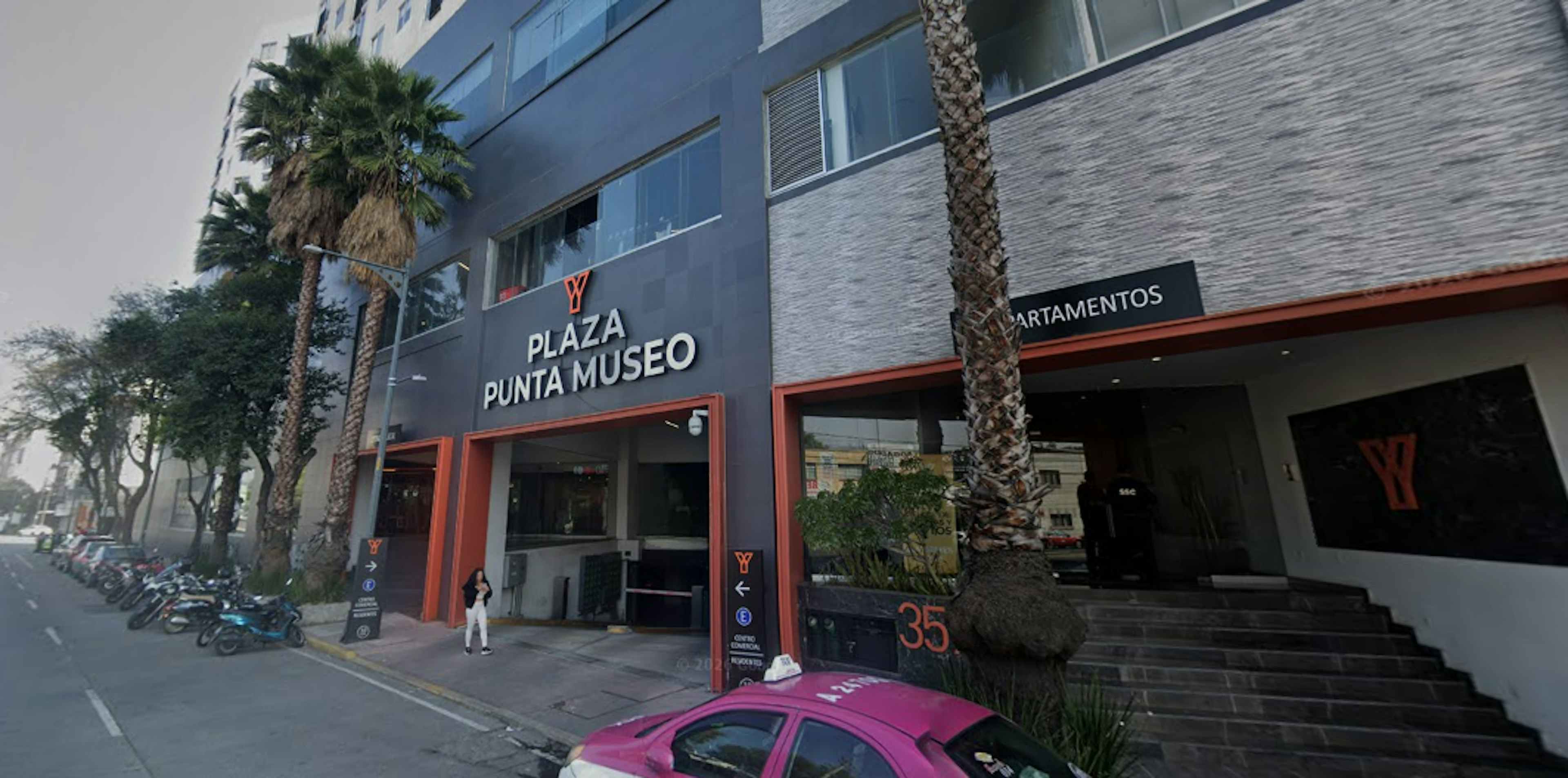 Plaza Punta Museo