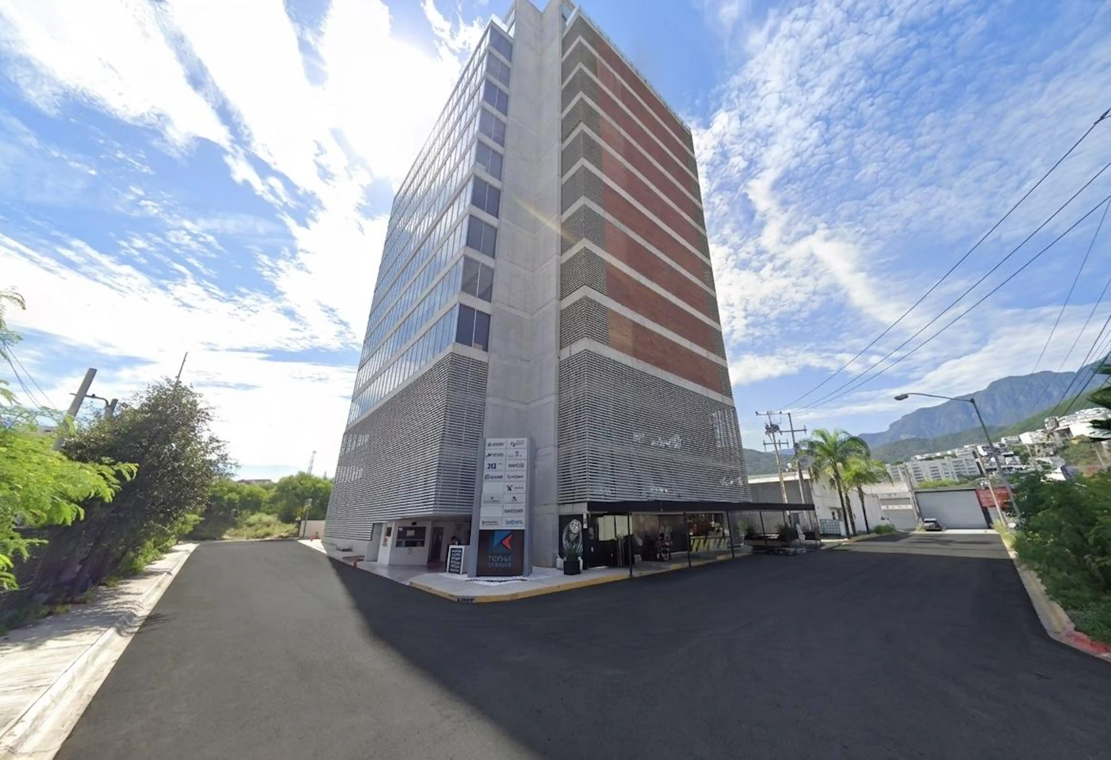 Renta Oficina De 40 M2 En Torre Cibeles - Zona Sur De Monterrey, Nuevo León. | Con Terraza 40