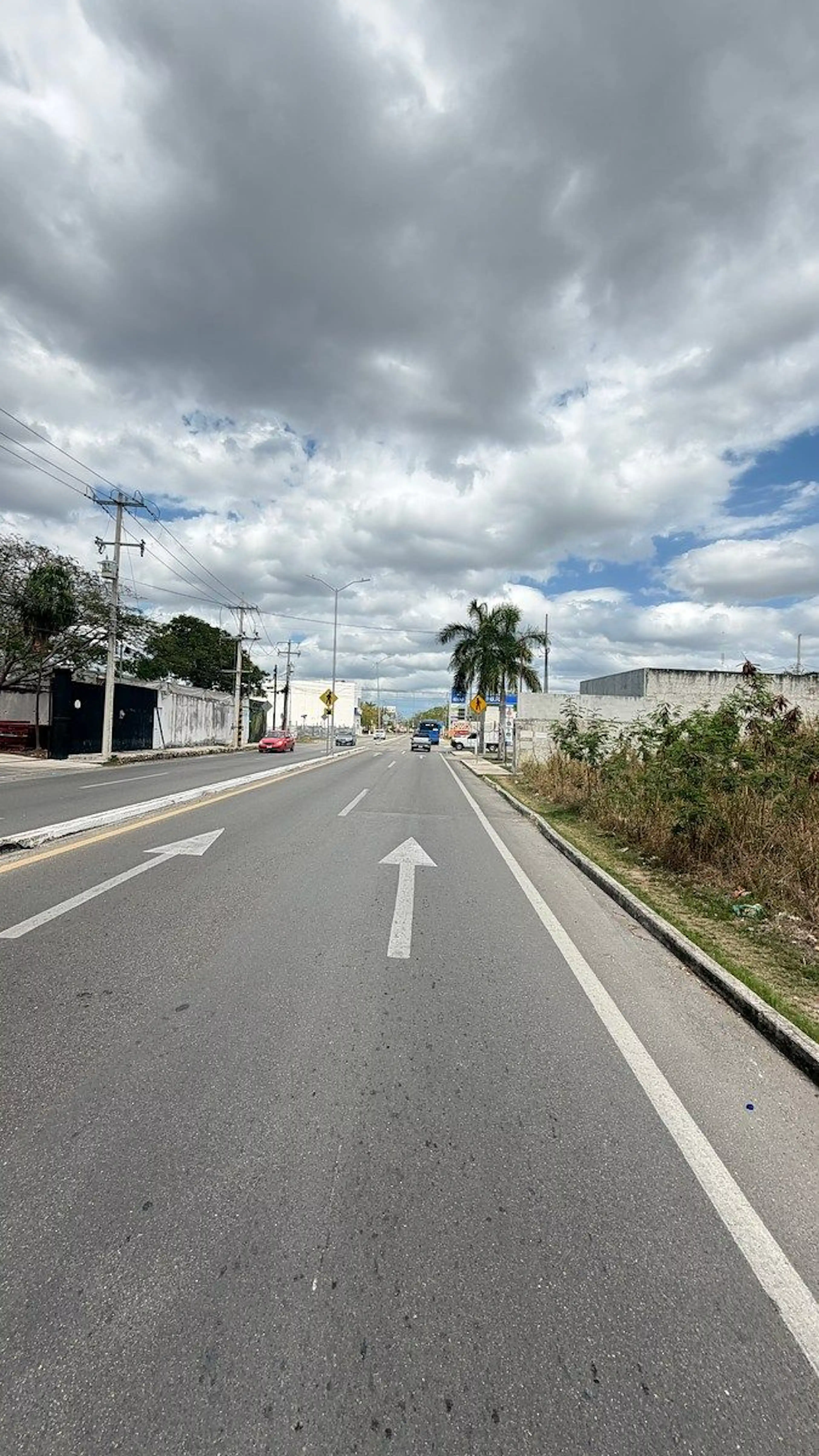 Terreno en Esquina Sobre Avenida Montebello!