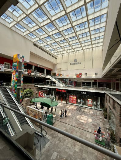 Local Comercial Spot2