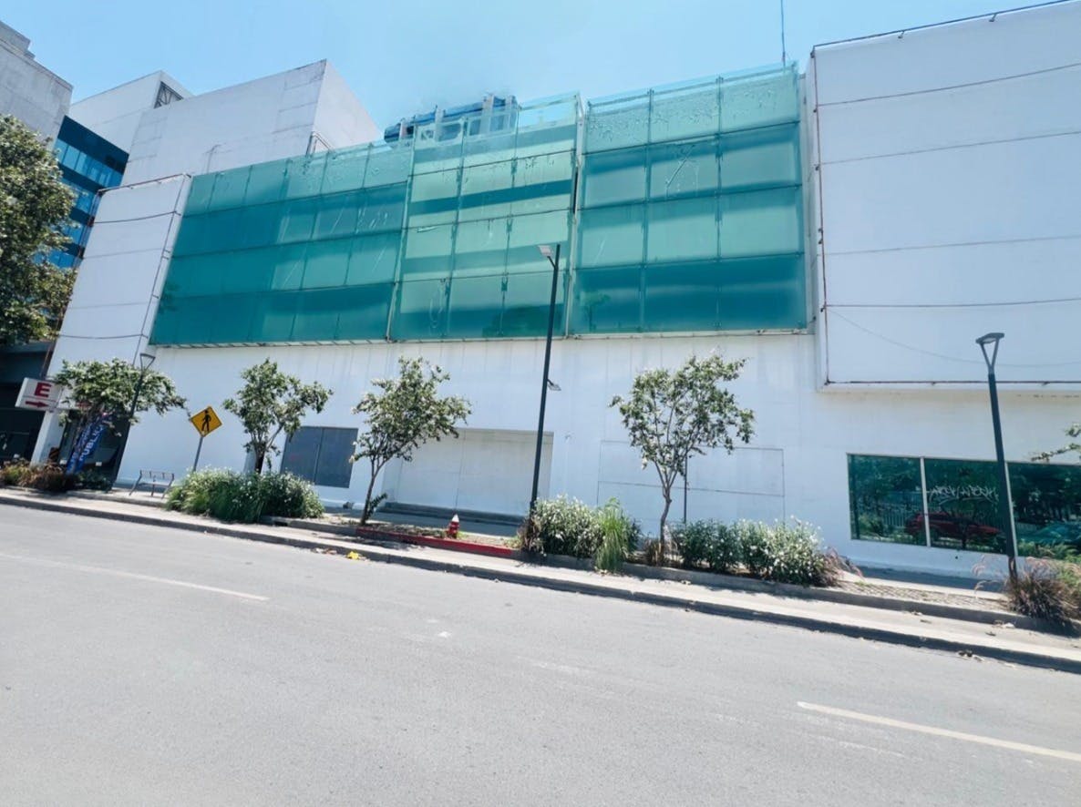 Local Comercial Spot2