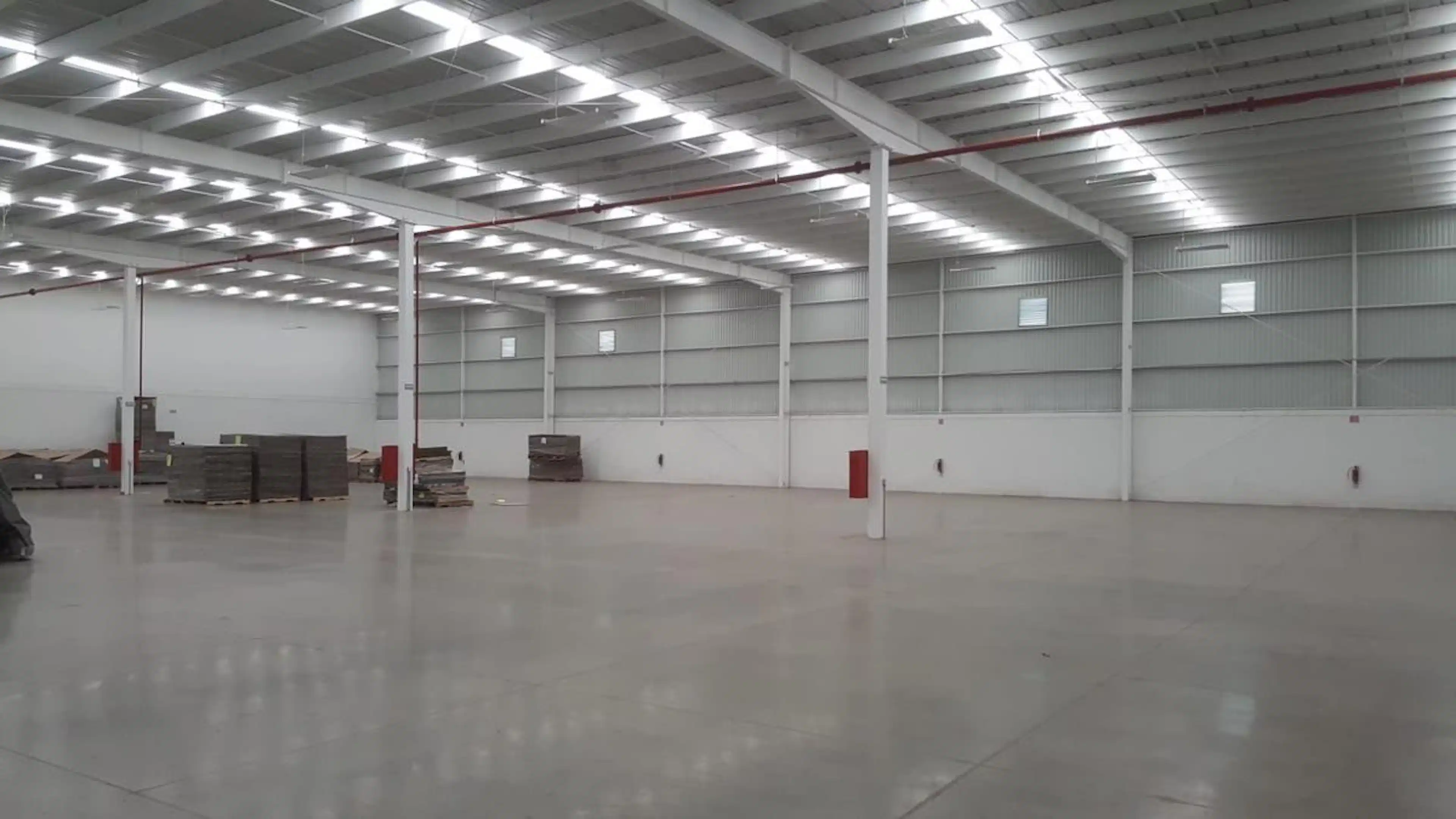 Bodegas En Preventa 267 M2 Cerca De La Toyota Y Balvanera 267