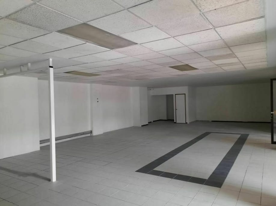 Local Comercial Spot2