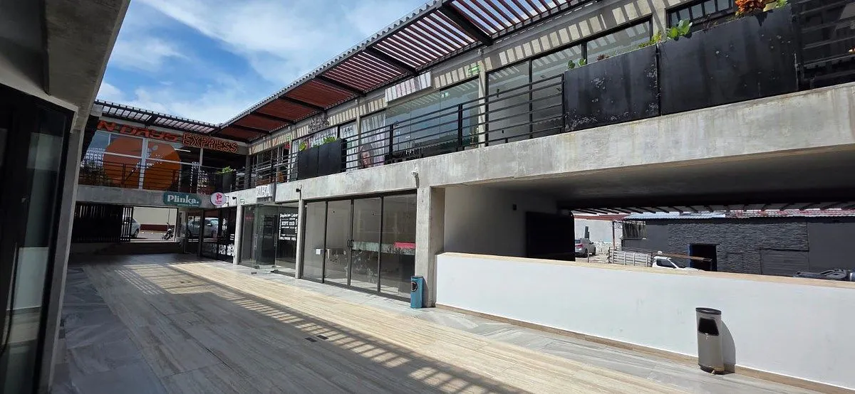 Local Comercial Spot2