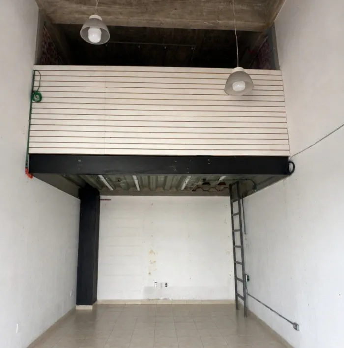 Local Comercial Spot2
