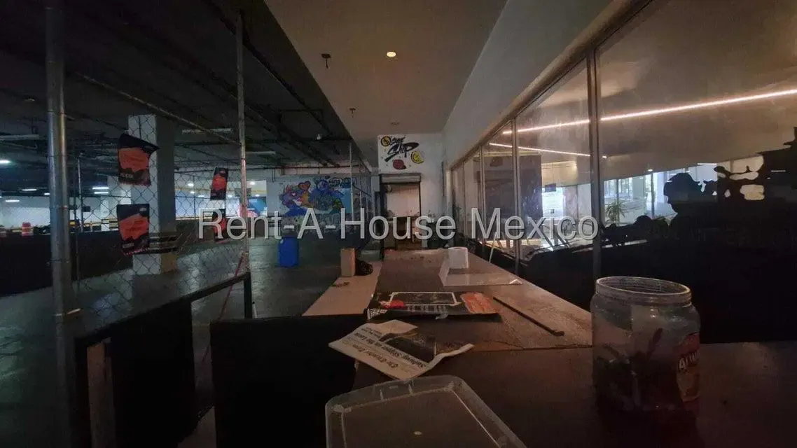 Local Comercial Spot2