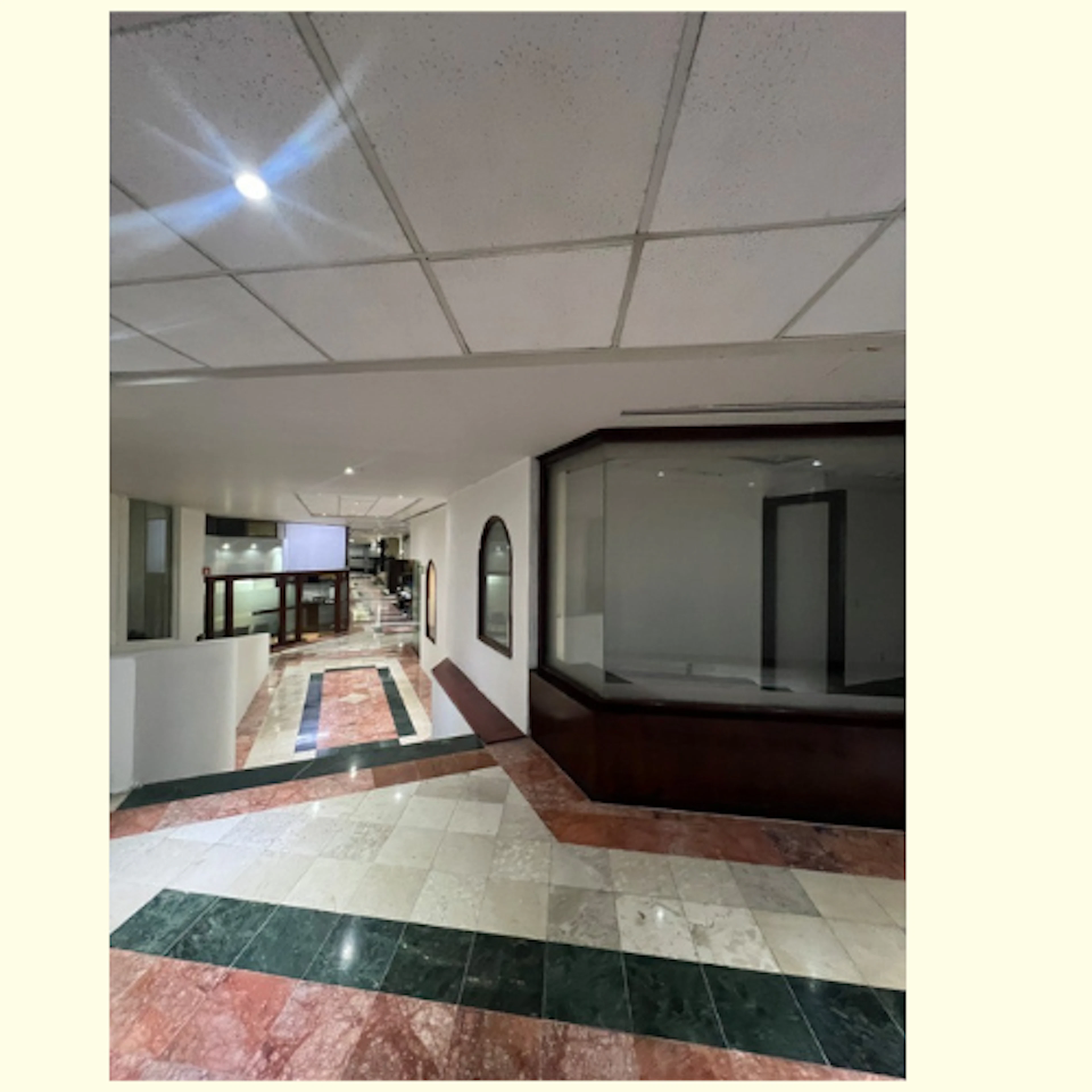 Local Comercial Spot2