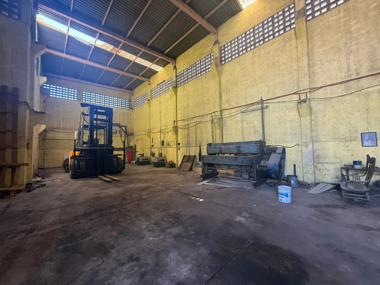 Industrial Spot2