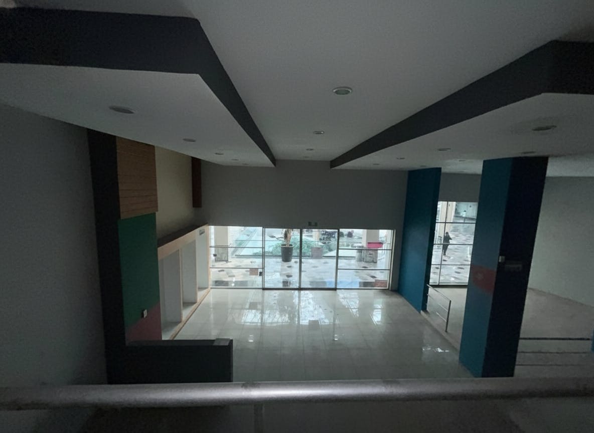 Local Comercial Spot2