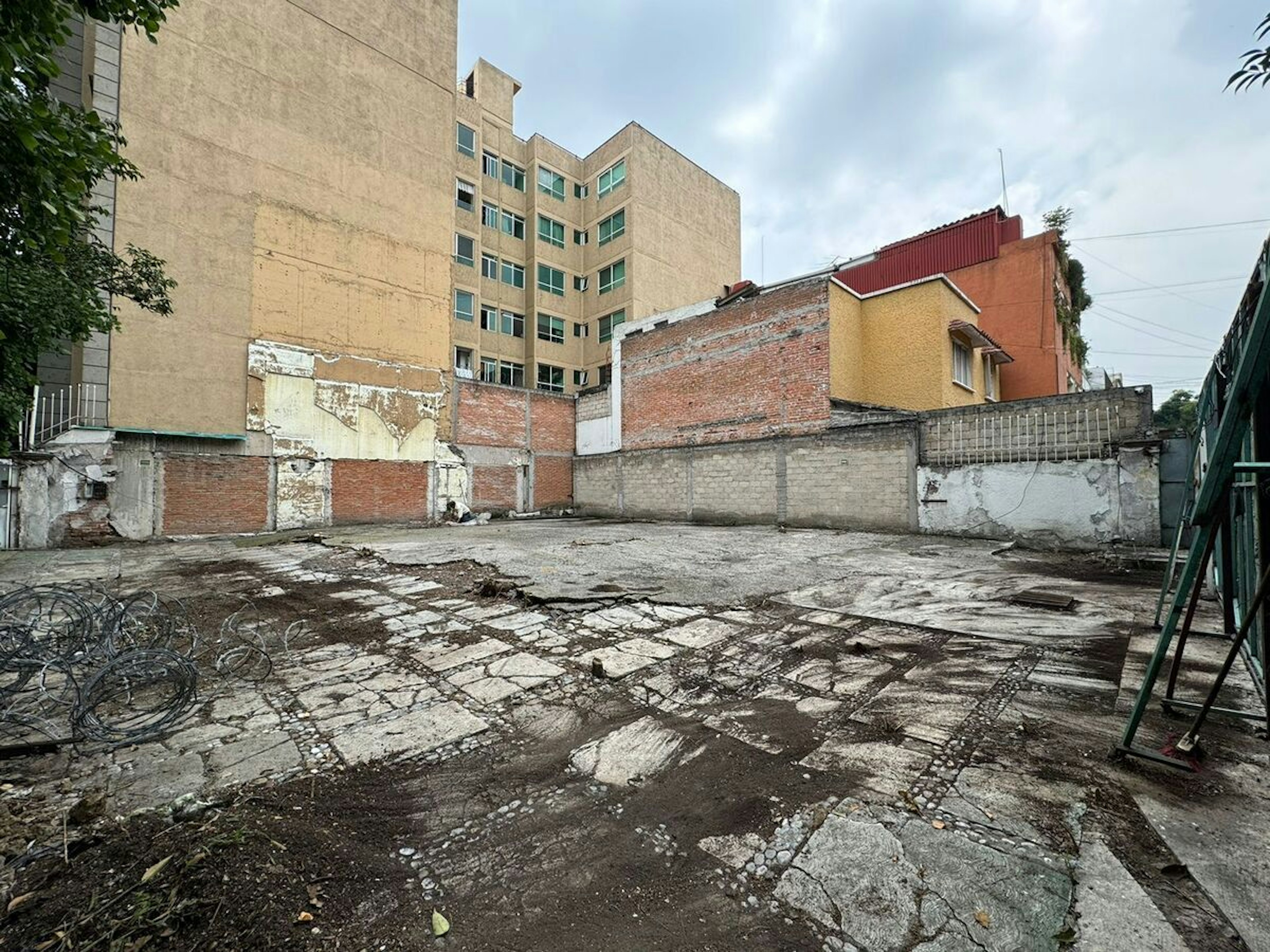Spot image 0