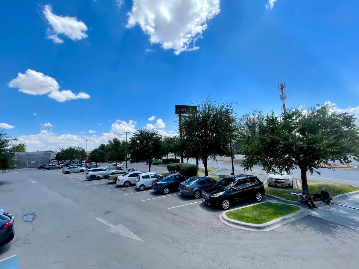 Local Comercial Spot2