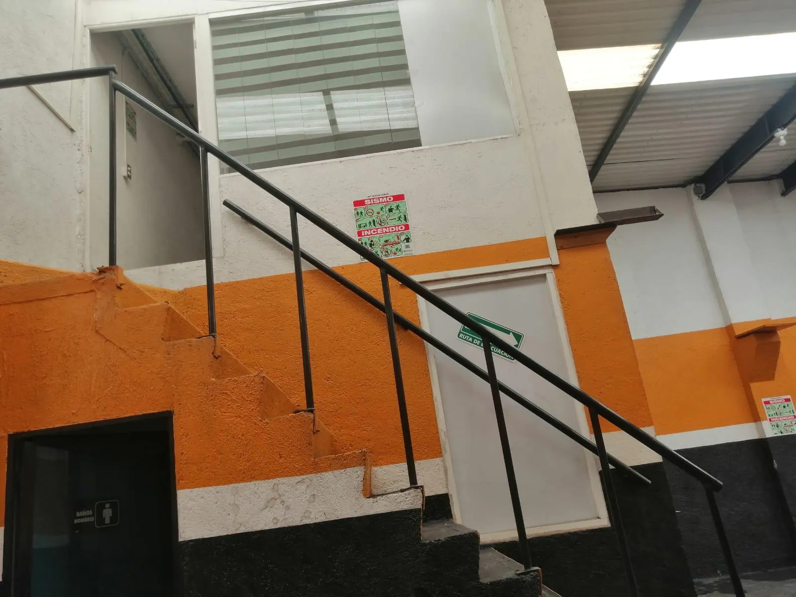 Local Comercial Spot2