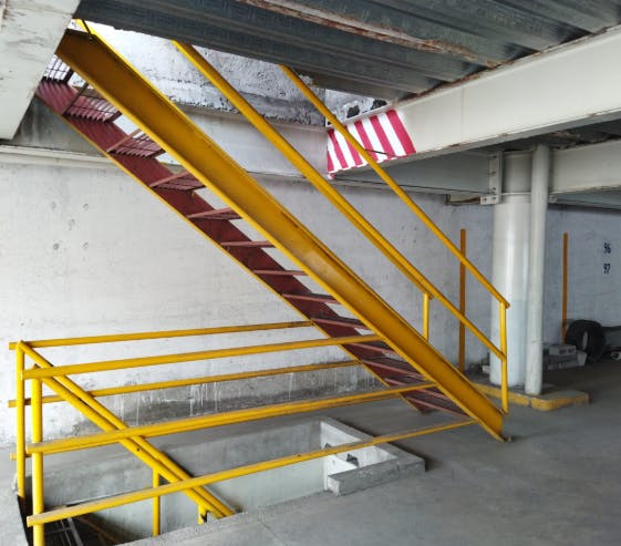 Local Comercial Spot2