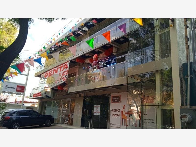 Local Comercial Spot2