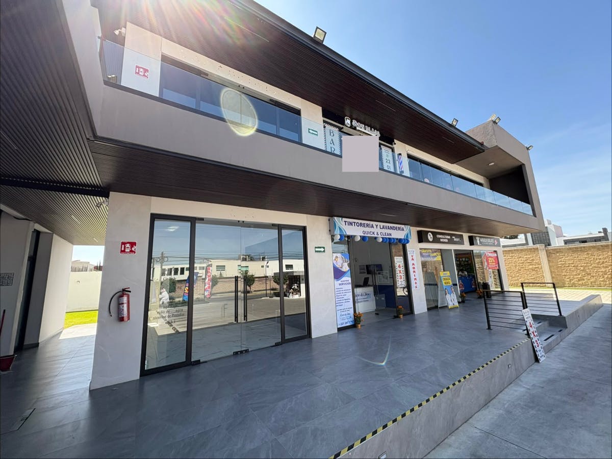 Local Comercial Spot2