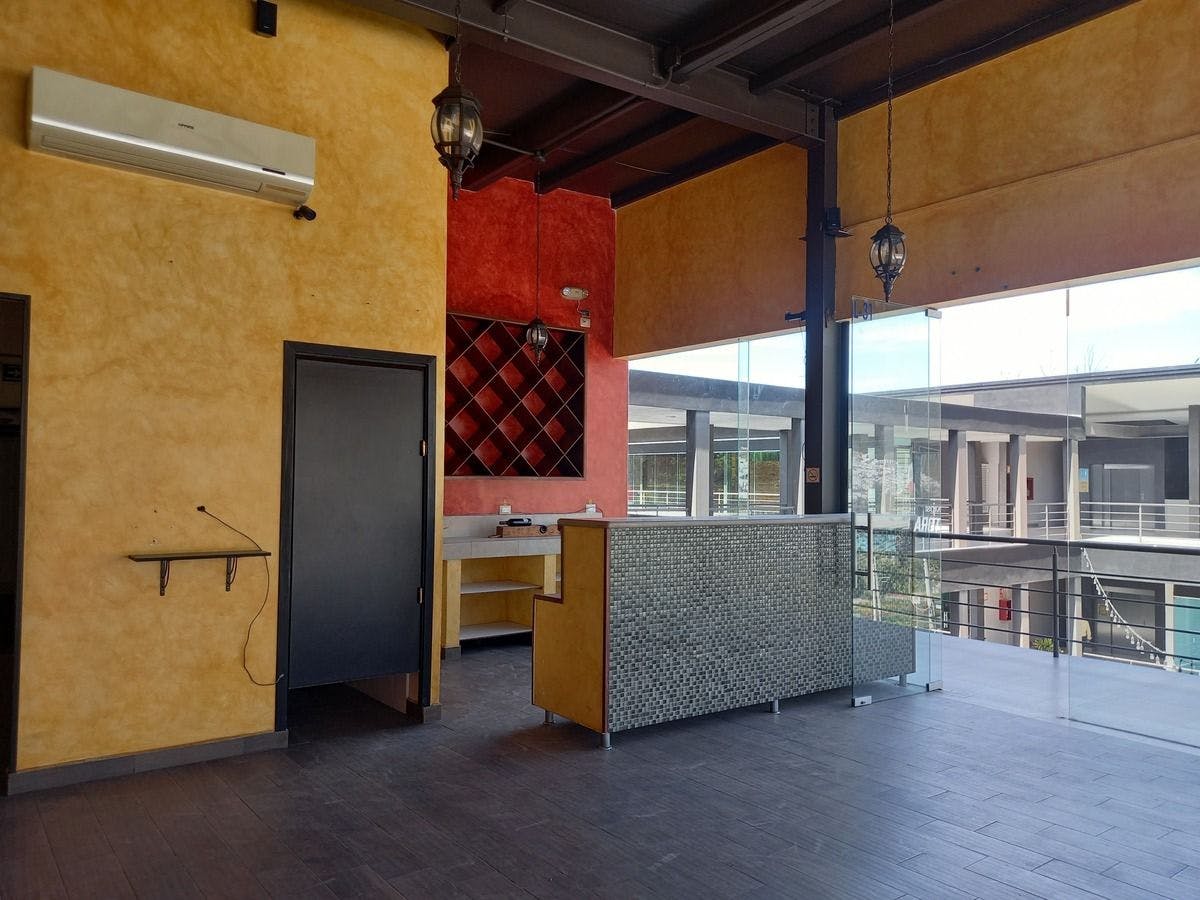 Local Comercial Spot2