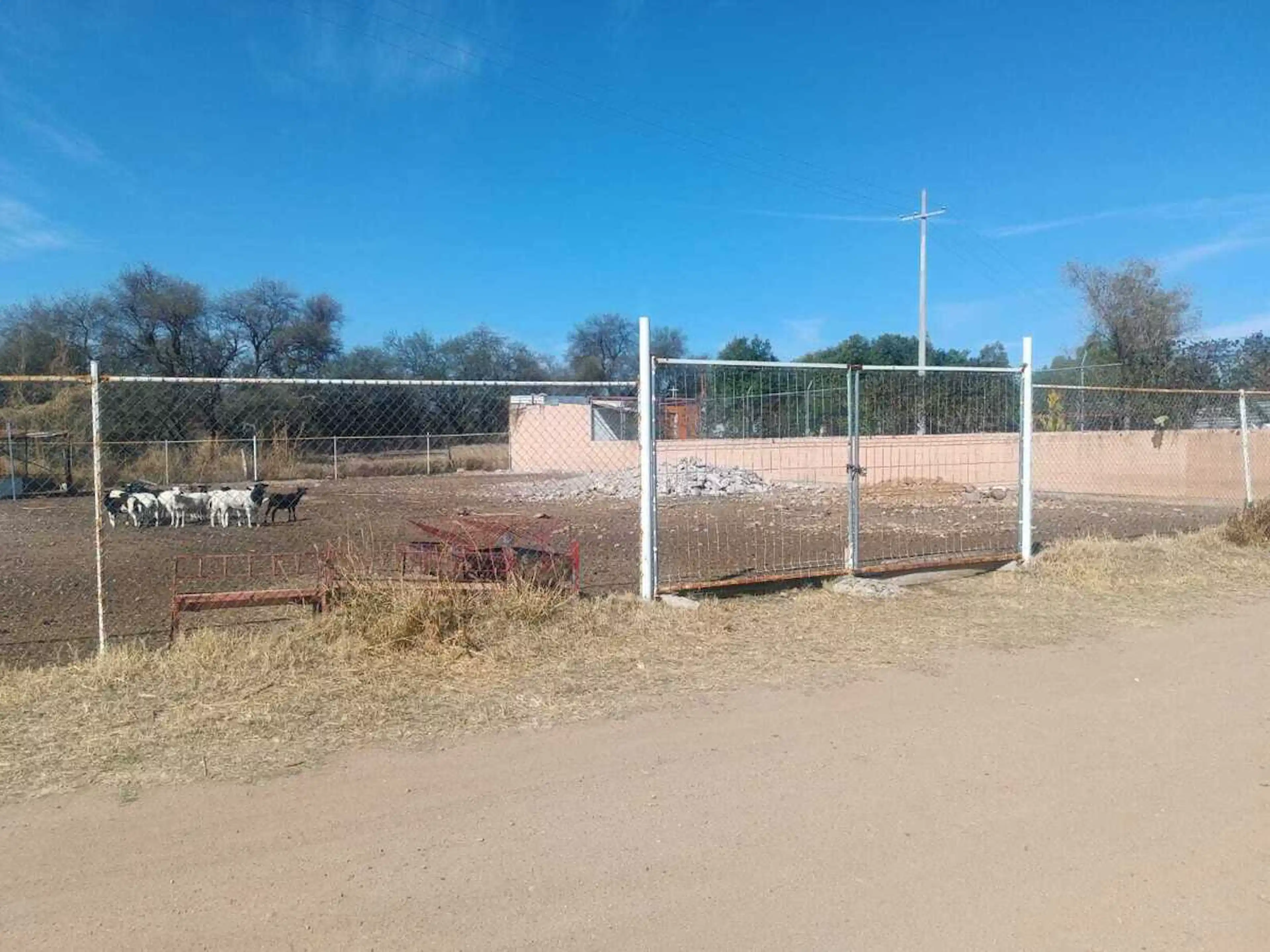 SE VENDE TERRENO EN LA VICTORIA