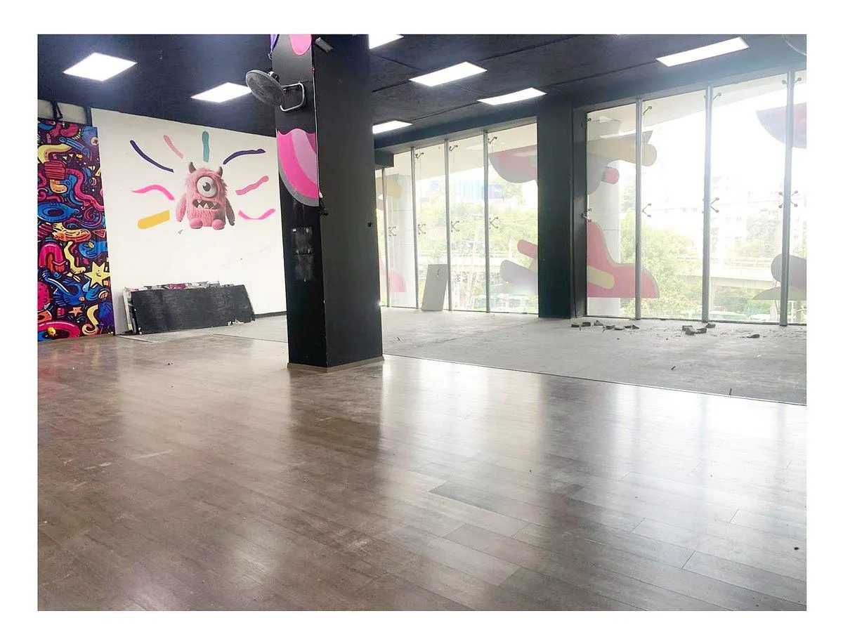 Local Comercial Spot2
